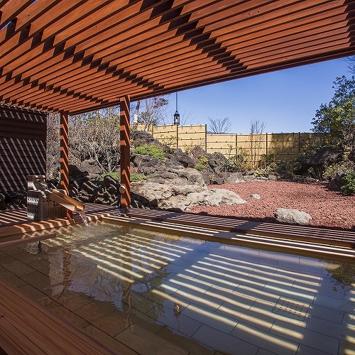 Large communal bath Open-air bath Japanese cypress