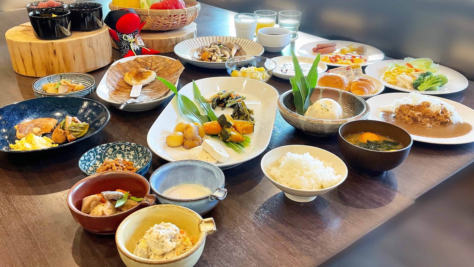Thưởng thức hương vị ẩm thực gia đình Hida Takayama được chế biến từ các nguyên liệu theo mùa.