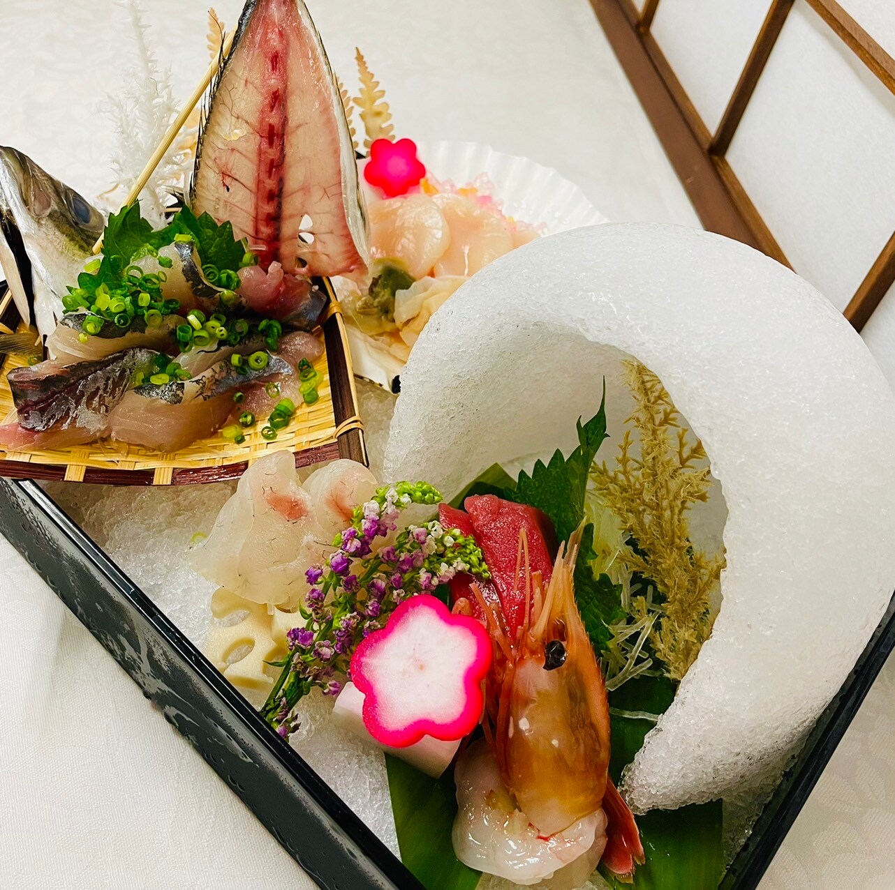 Sashimi theo mùa (Ví dụ thực đơn)