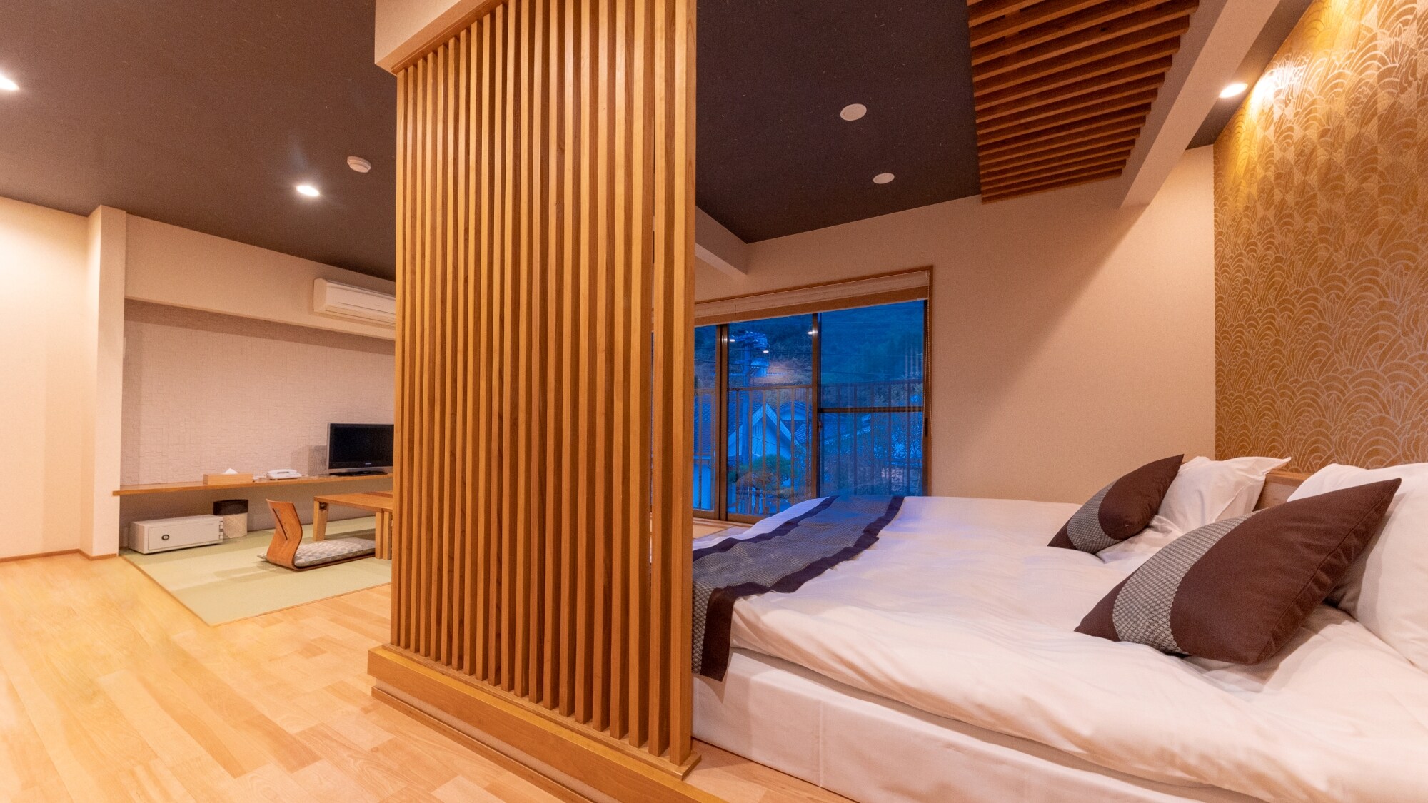 Suite Japanese-Western Room [Ayame]