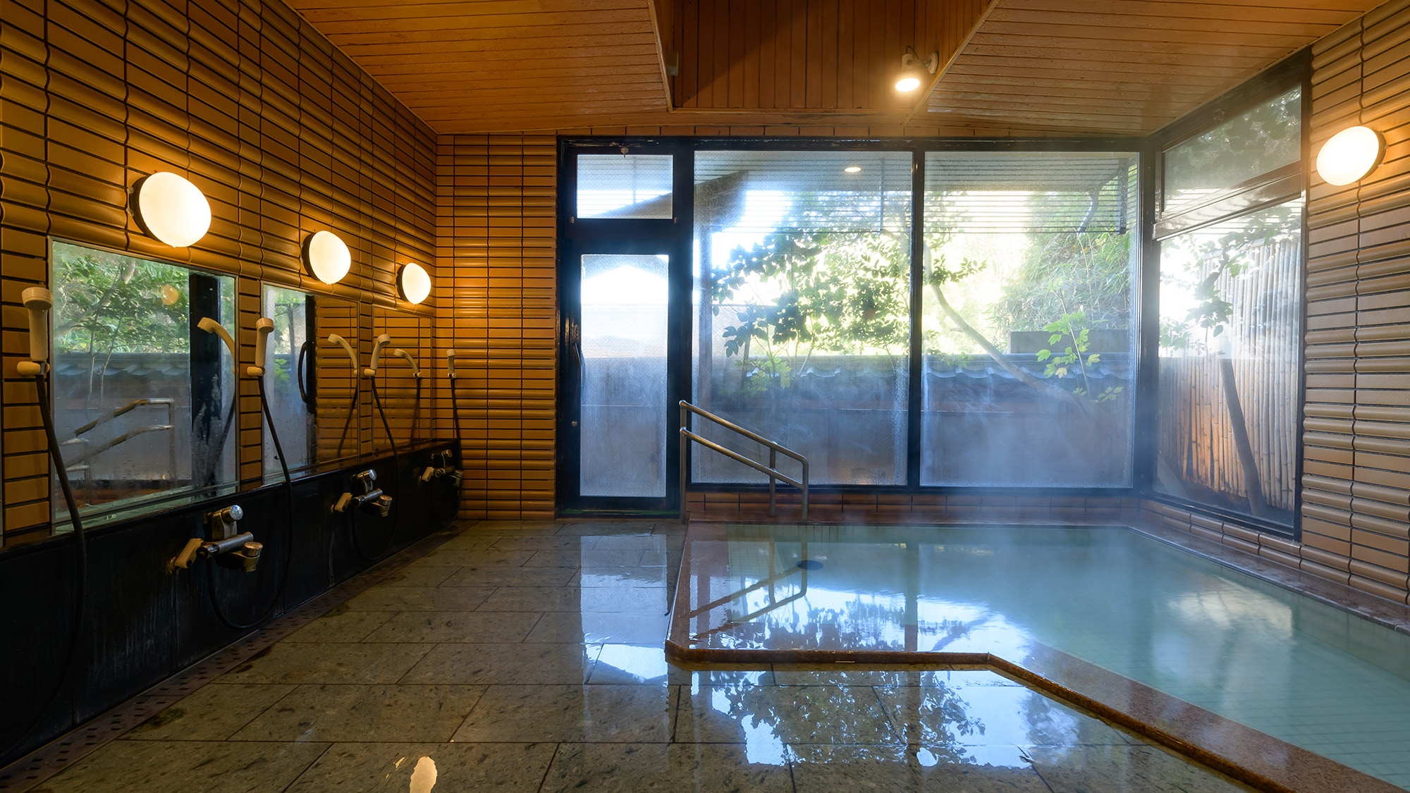 There are two indoor baths and two large communal baths.