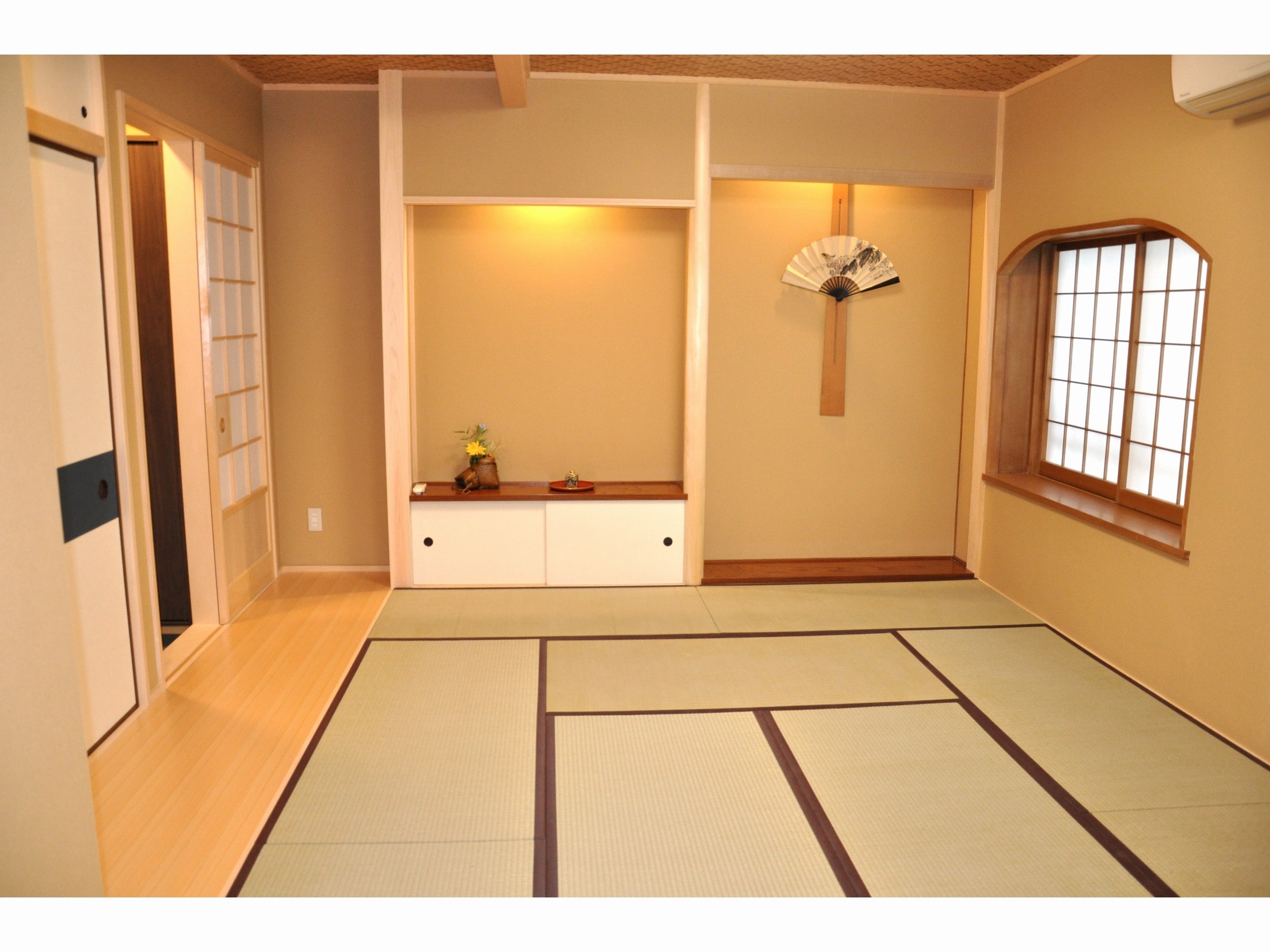 Japanese-style room 12 tatami room