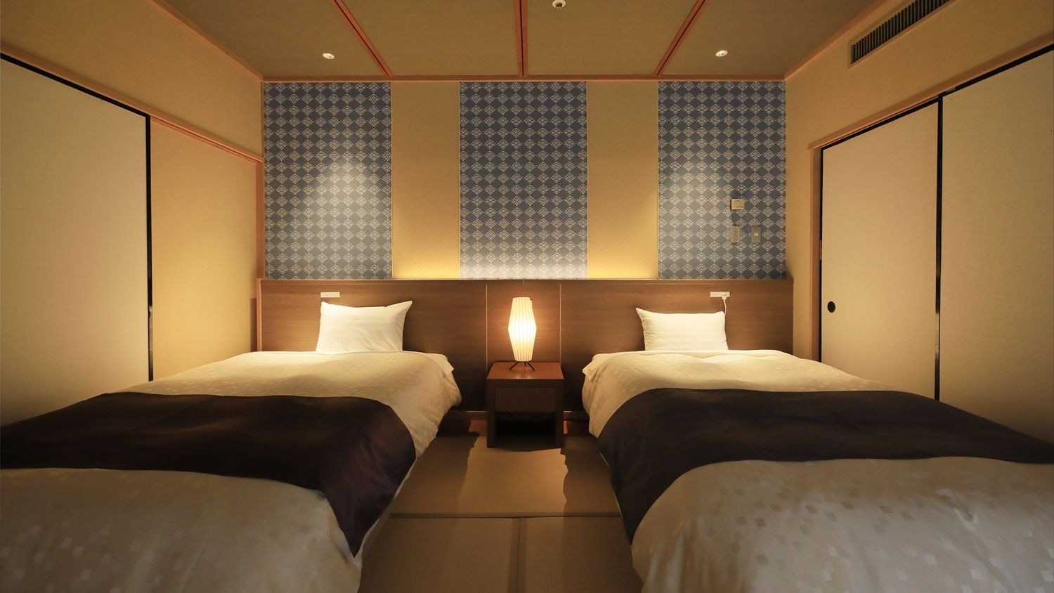 [Kamar tamu, bebas rokok] Kamar mandi semi-terbuka, kamar bergaya Jepang 12,5 tikar tatami + tempat tidur twin Tempat tidur twin