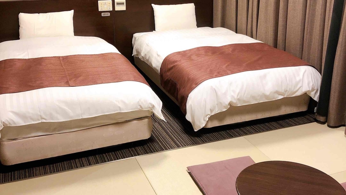 ■ Club floor Japanese and Western room 27.5 square meters (bed width 110 cm & times; 205 cm & times; 2 units, Japanese futon & times; 2 sets) ■