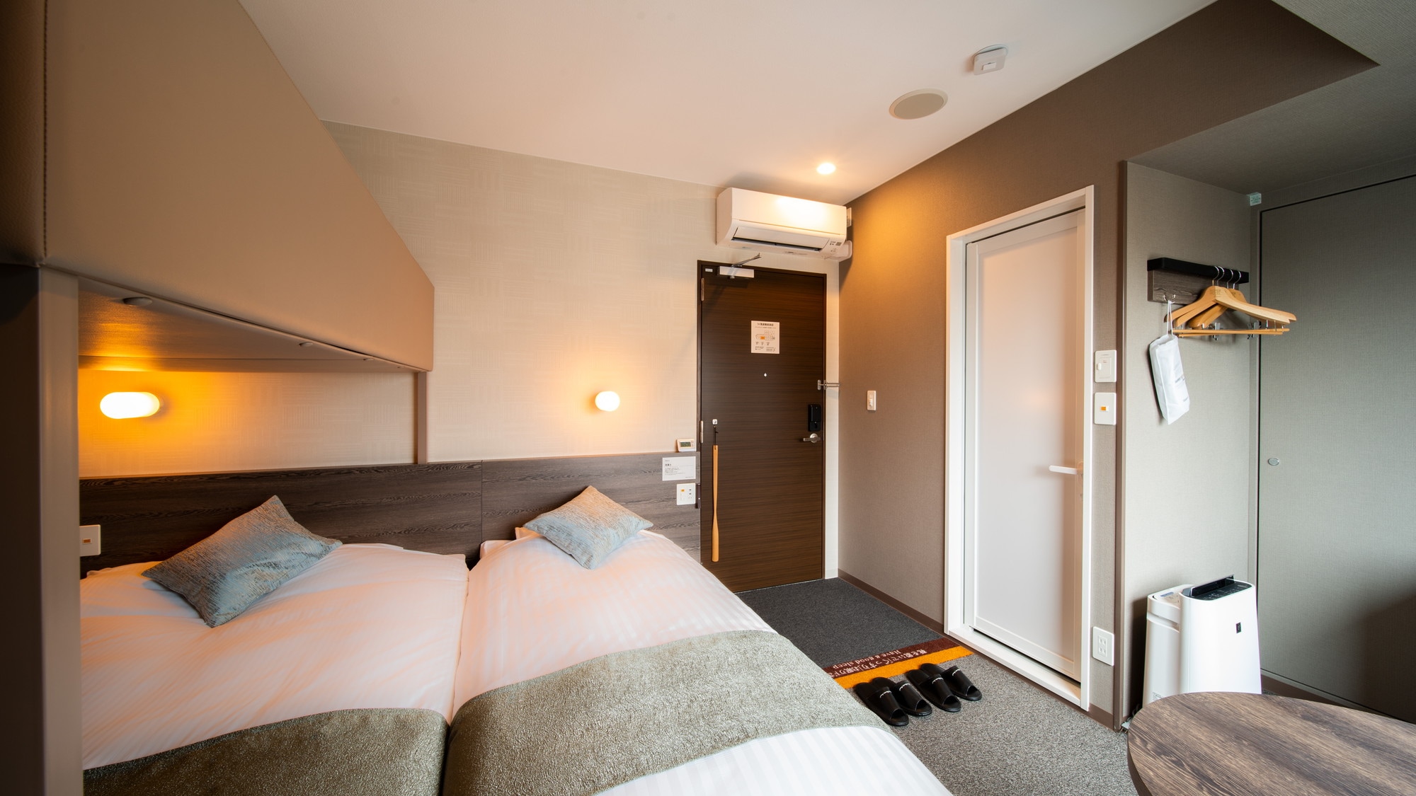 Deluxe Super Room