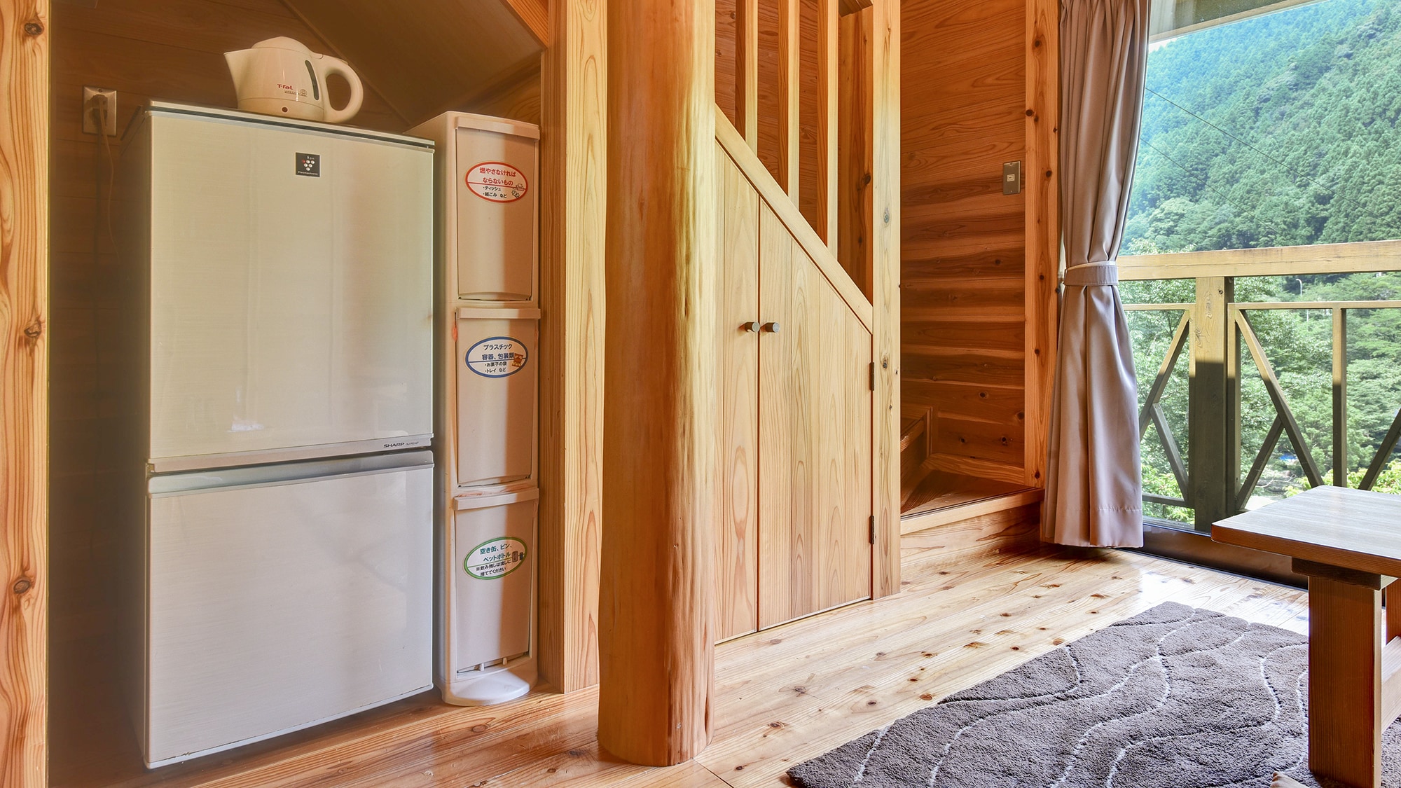 *Bungalow. Fridge, kettle, trash can