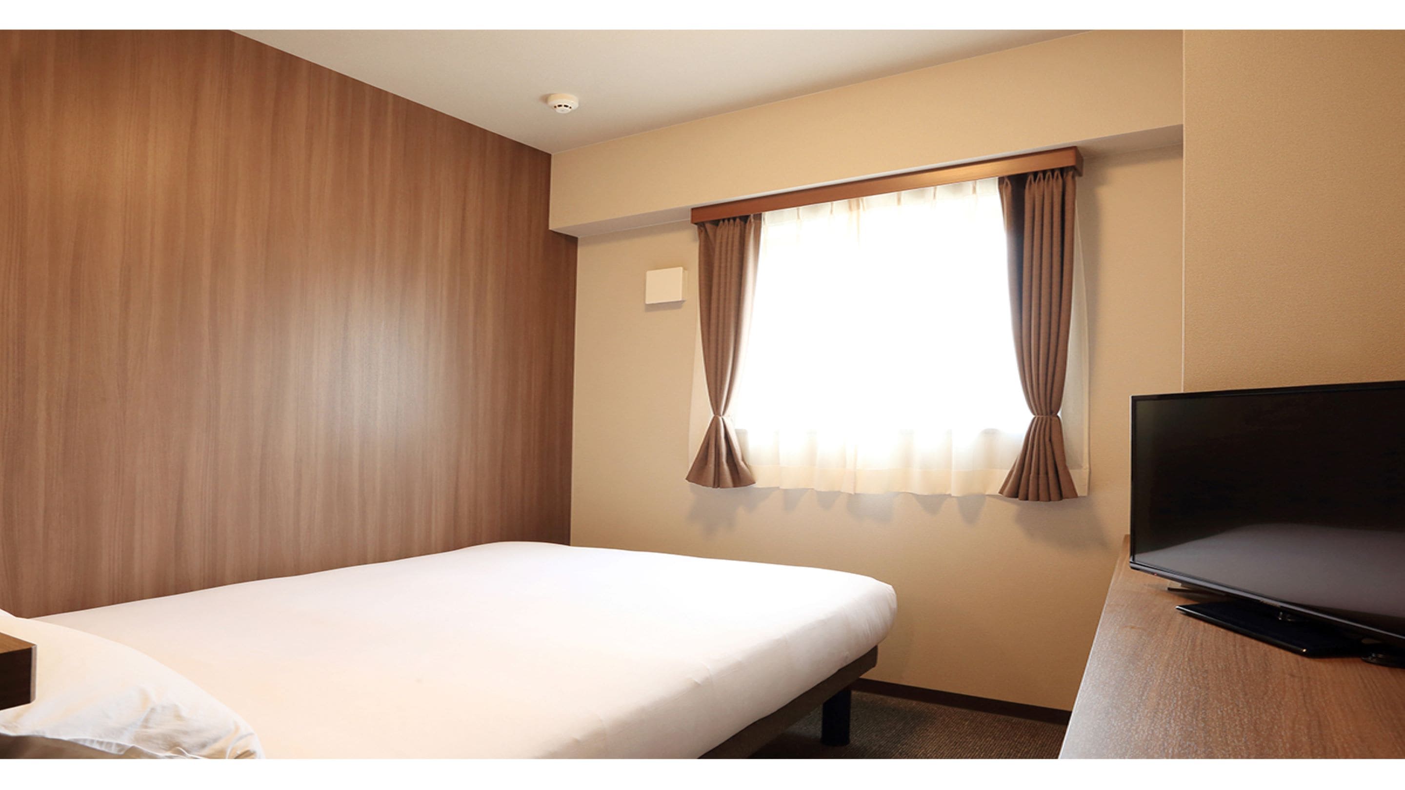 Guest room [Semi-double room] for 2 people Bed width: 140CM