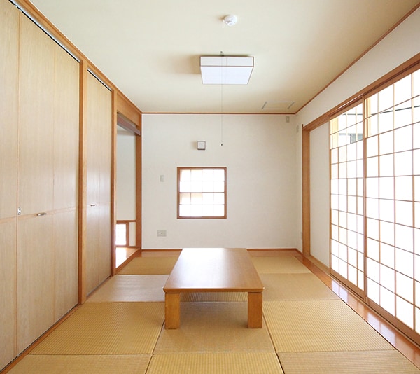 Japanese-style room