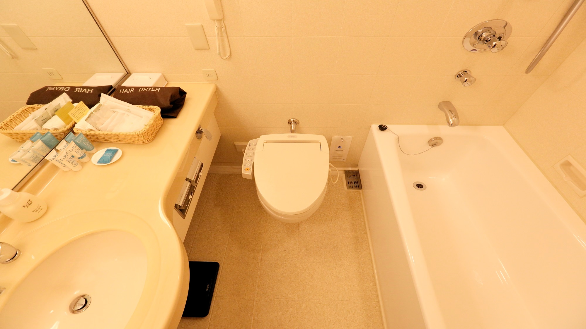 20th to 23rd floor comfort double / example of bathroom