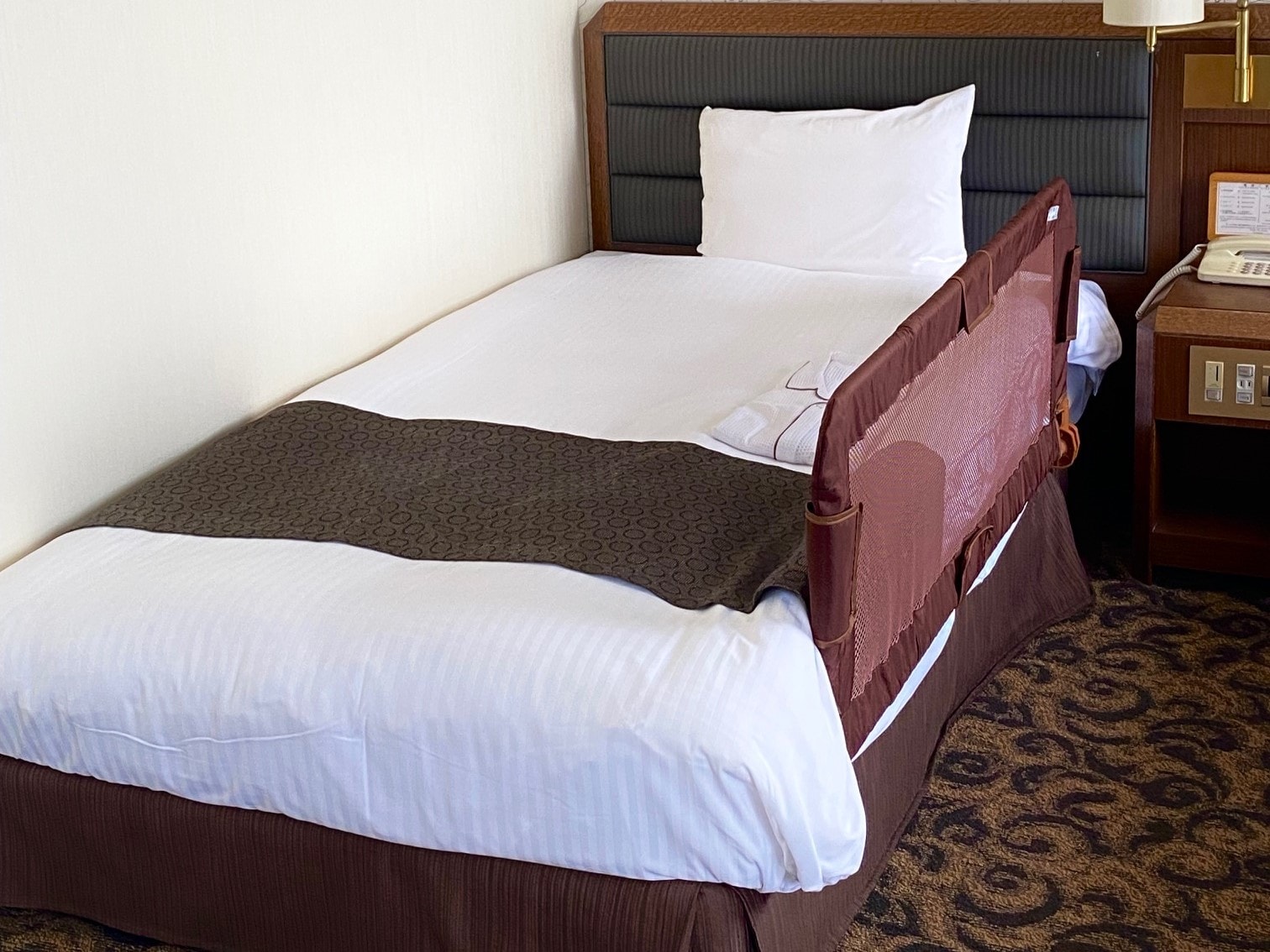 Bed guard
