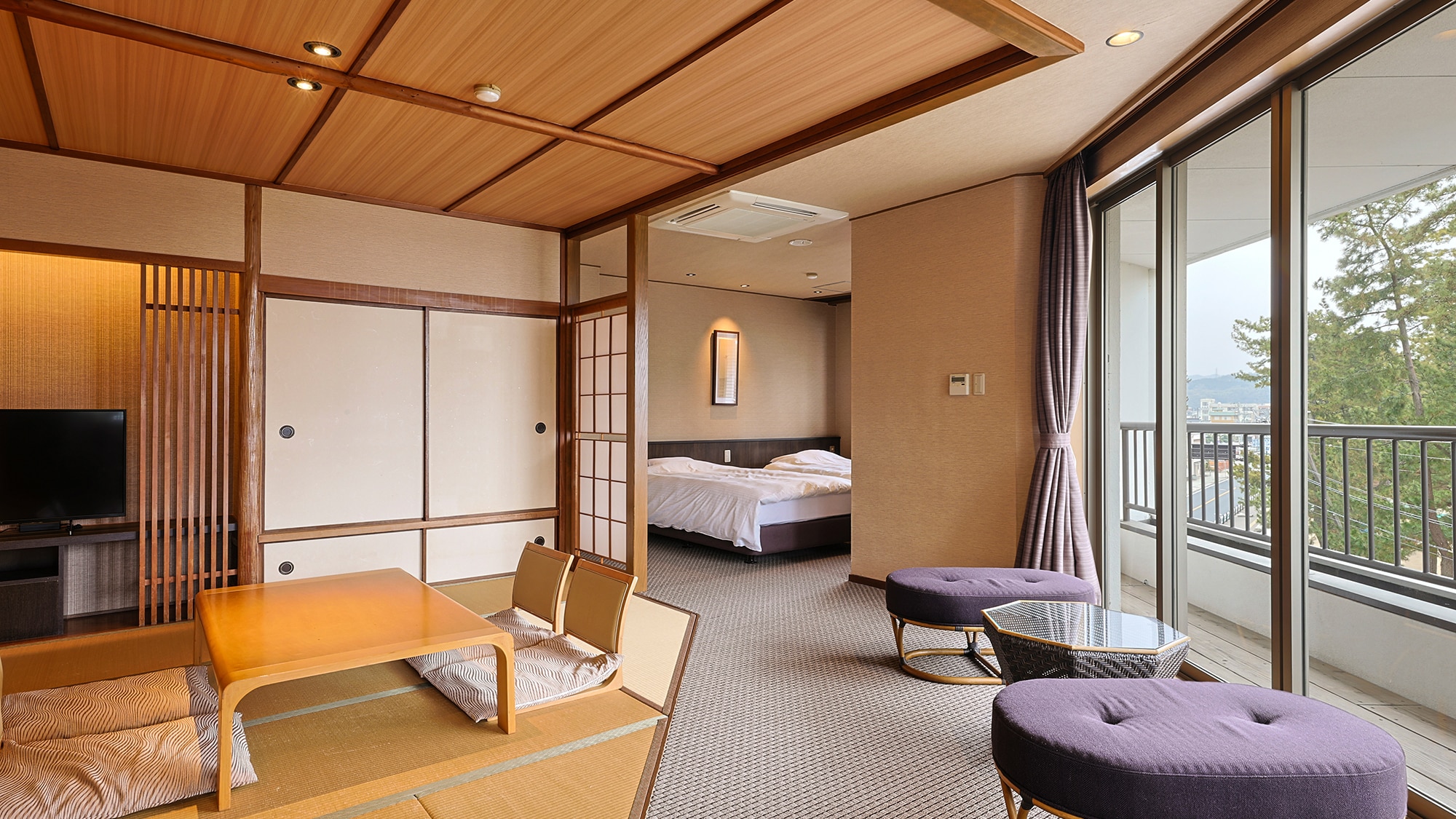 [Main building] Japanese-Western style room, 7.5 tatami mats + twin + living room