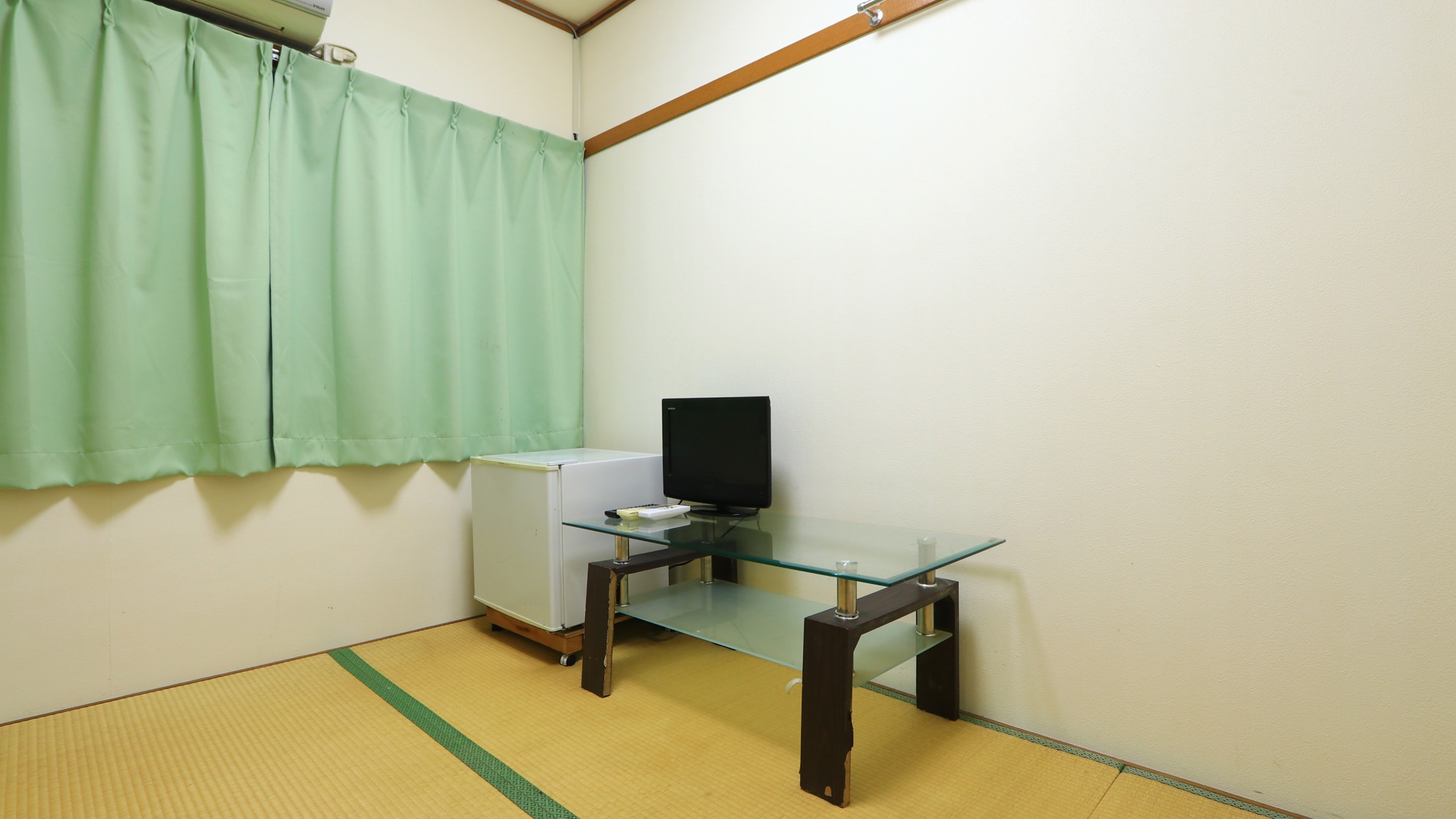 [Room 10-2] Relax in a Japanese-style room