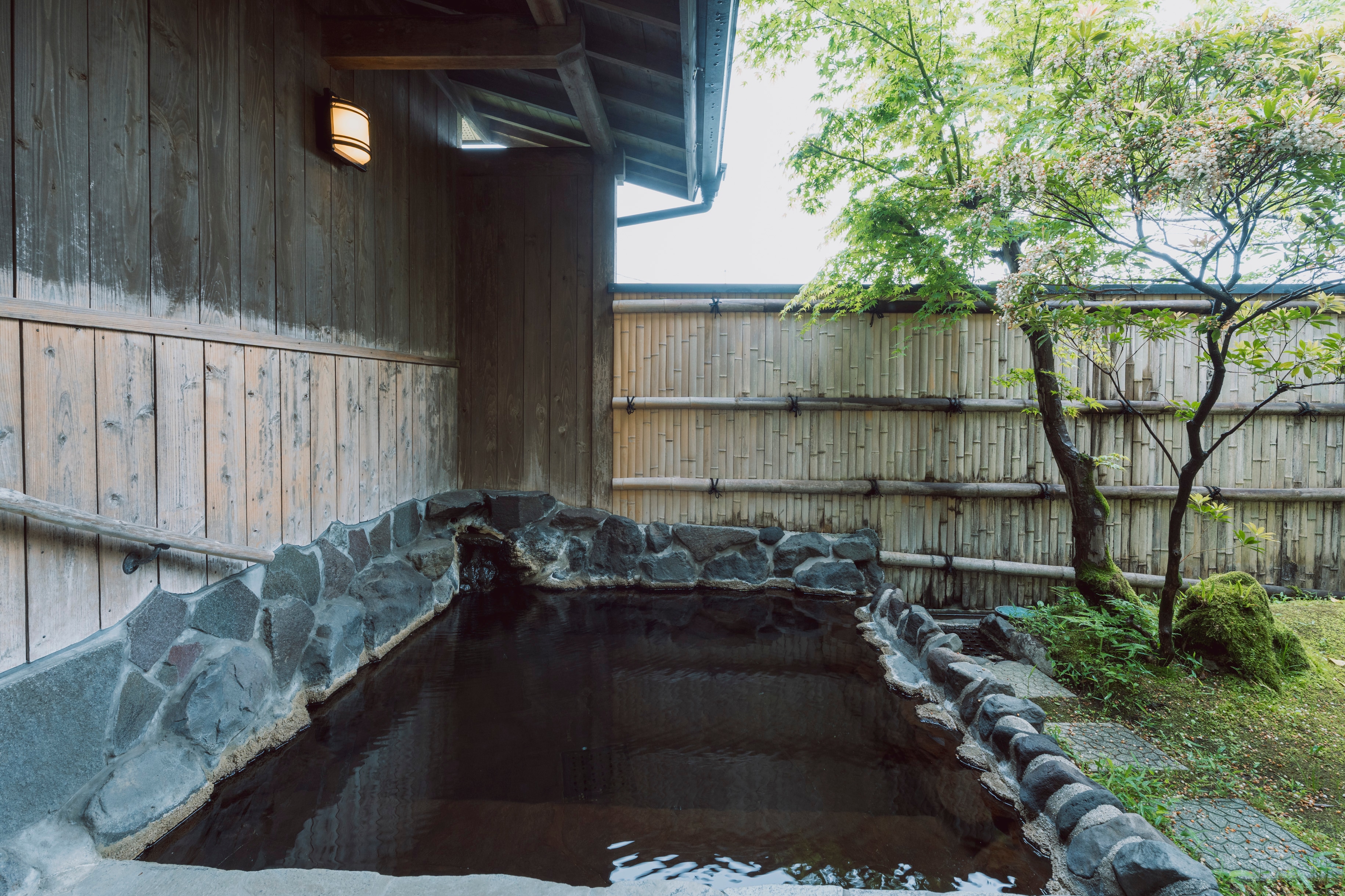 Nhà tắm ngoài trời Gogakukan