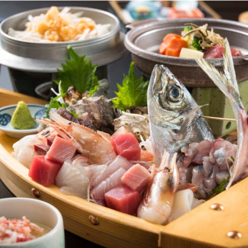 Boat-shaped platter