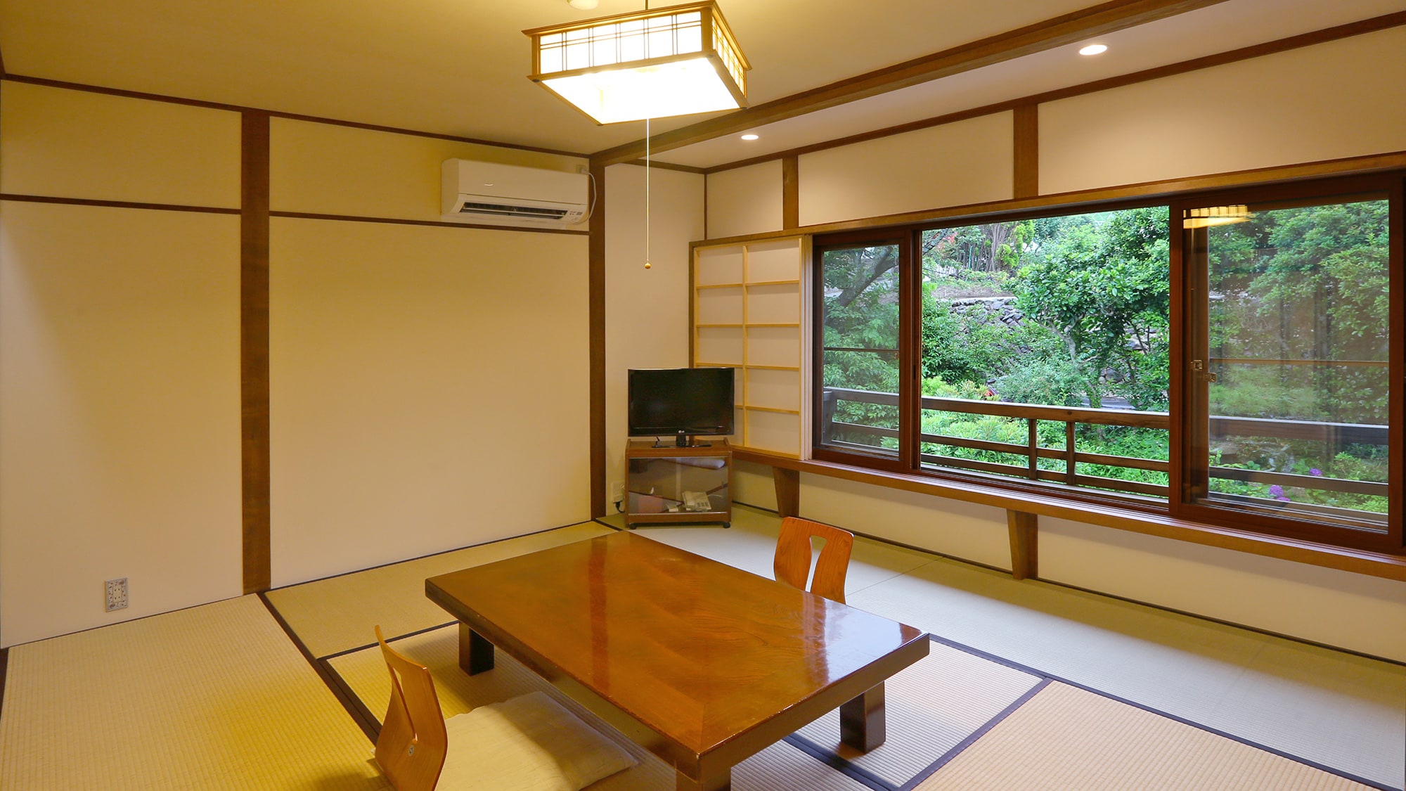 [Bamboo Room] Japanese-style room 9.5 tatami mats + 7 tatami mats