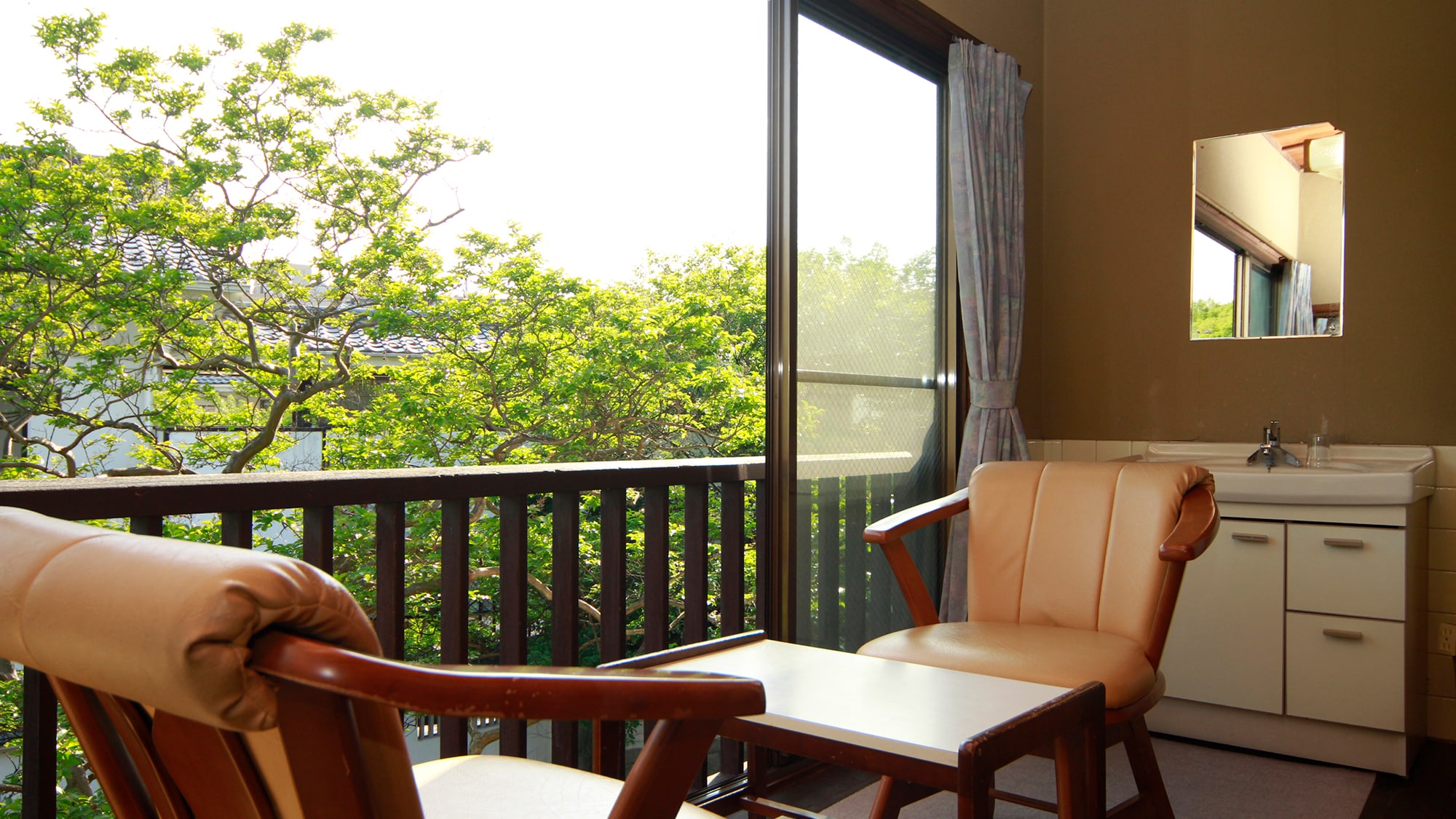 [Room] Please forget about time and relax