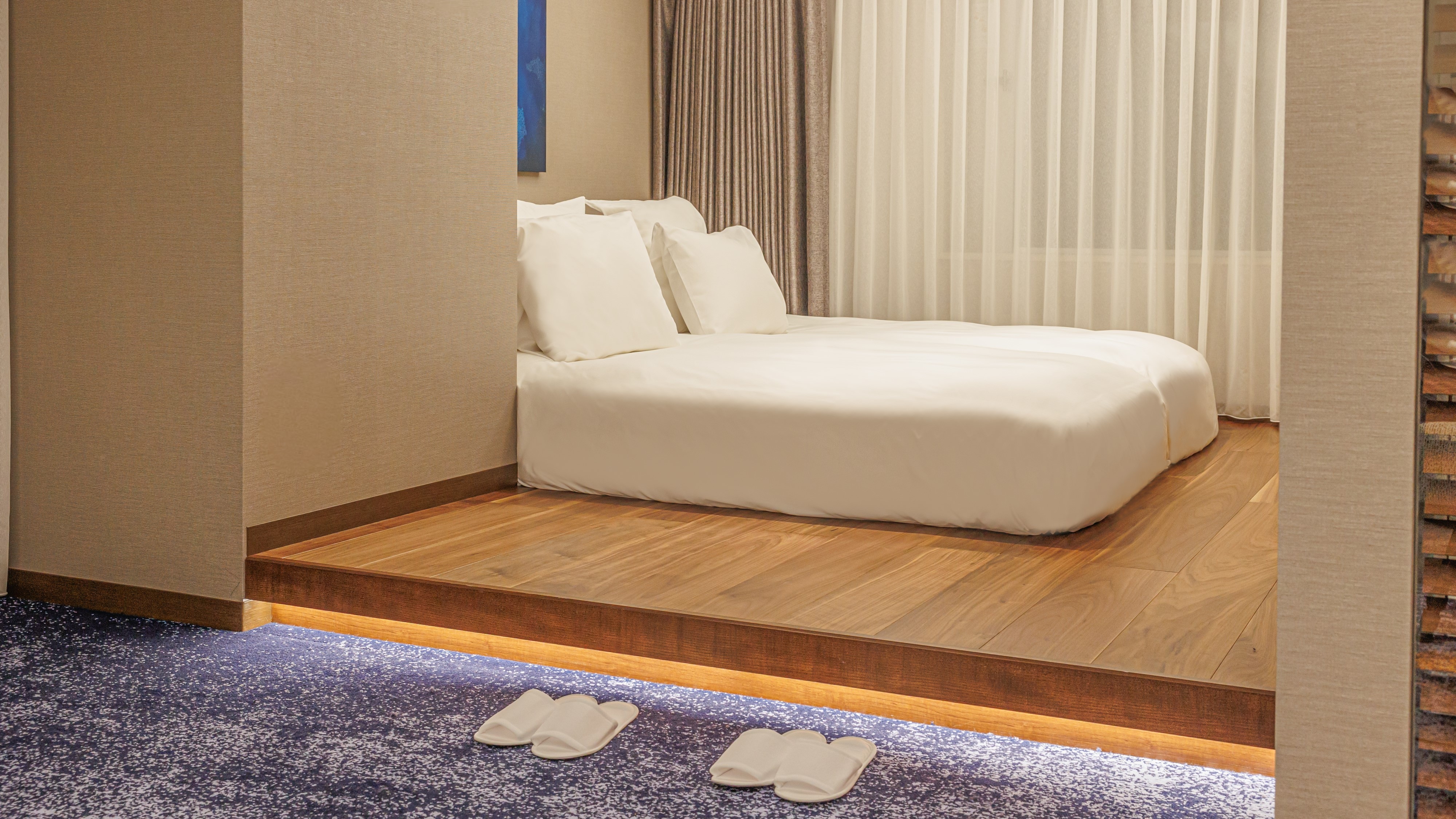  Junior Suite Imperial (không gian sàn nâng)
