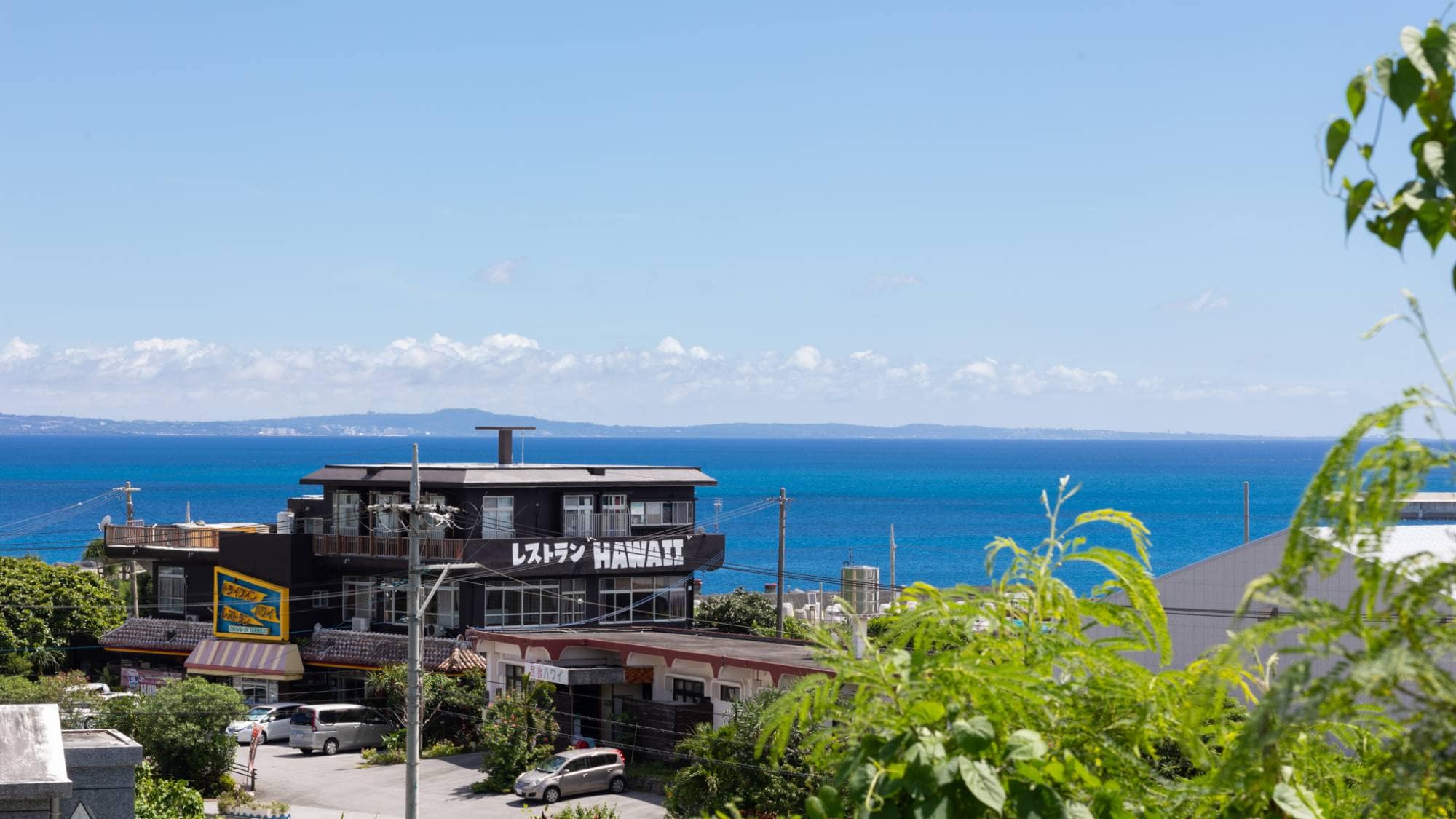 ・ The blue sea and sky of Okinawa are waiting for you.