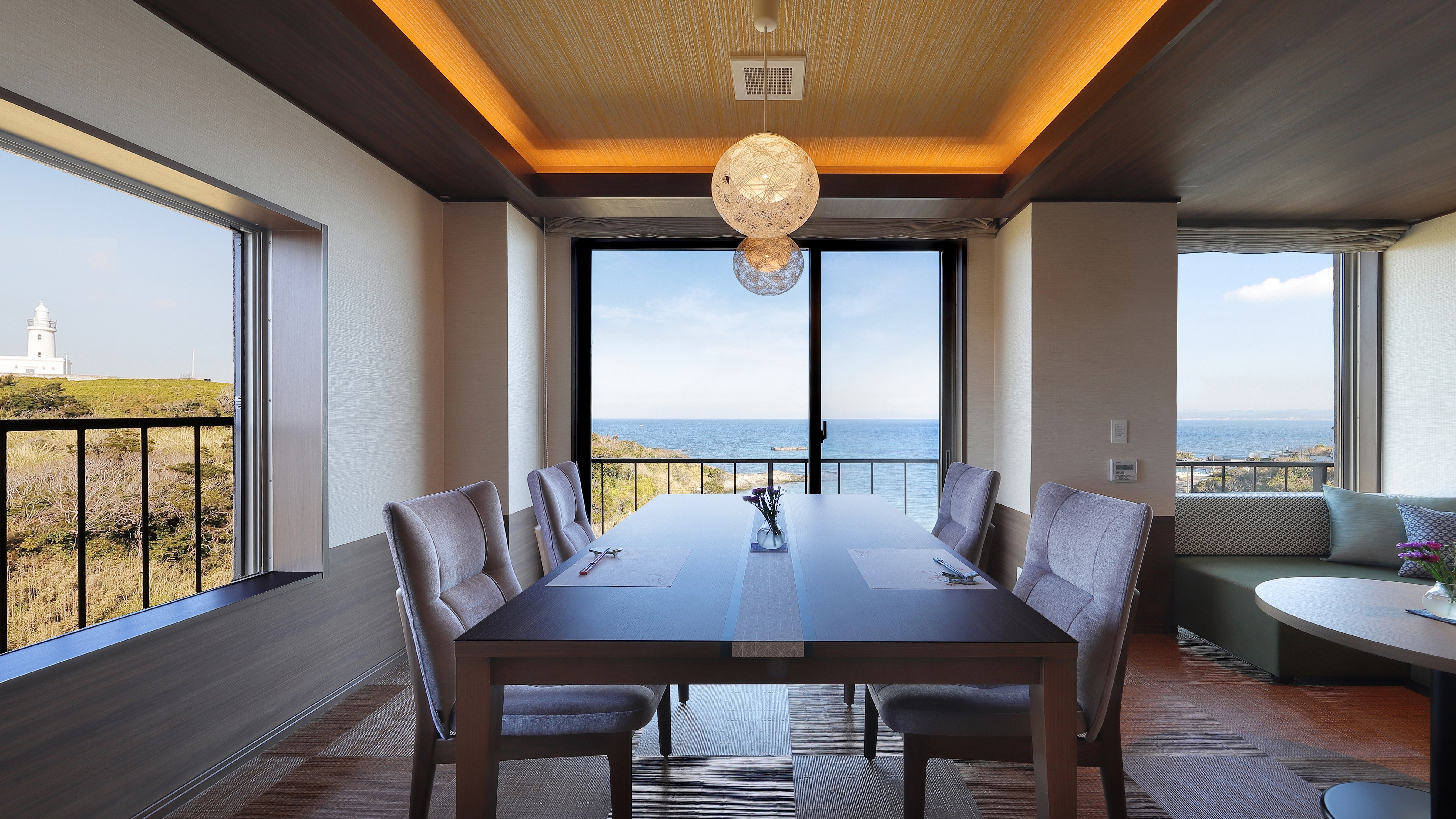 3F Japanese-Western room with open-air bath (sea side 10 tatami mats + 20.1 m2) Hojiro