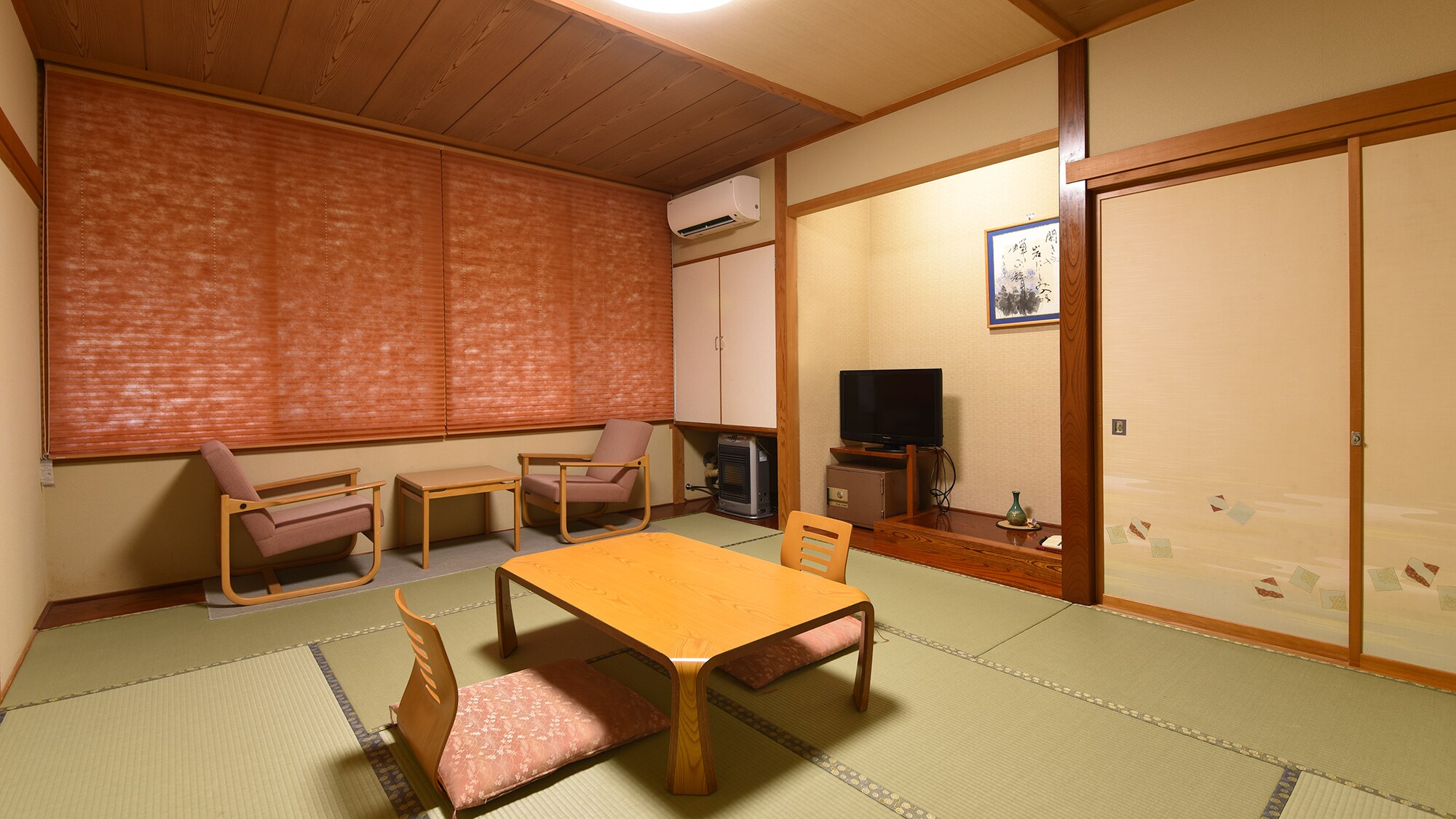 * [Japanese-style room 10 tatami mats]