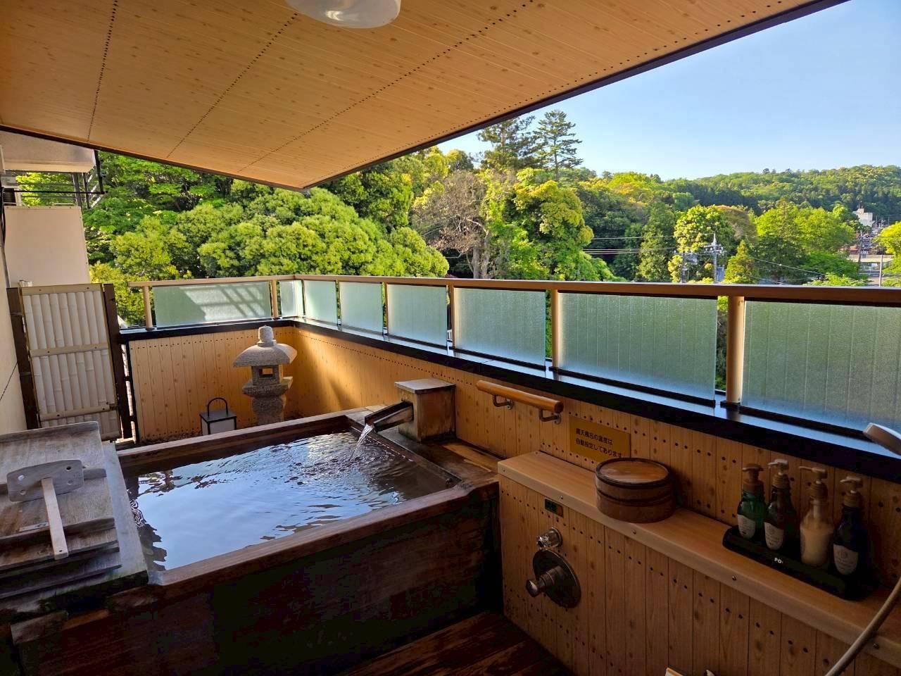 たちばな四季亭部屋露天かけ流し.JPEG