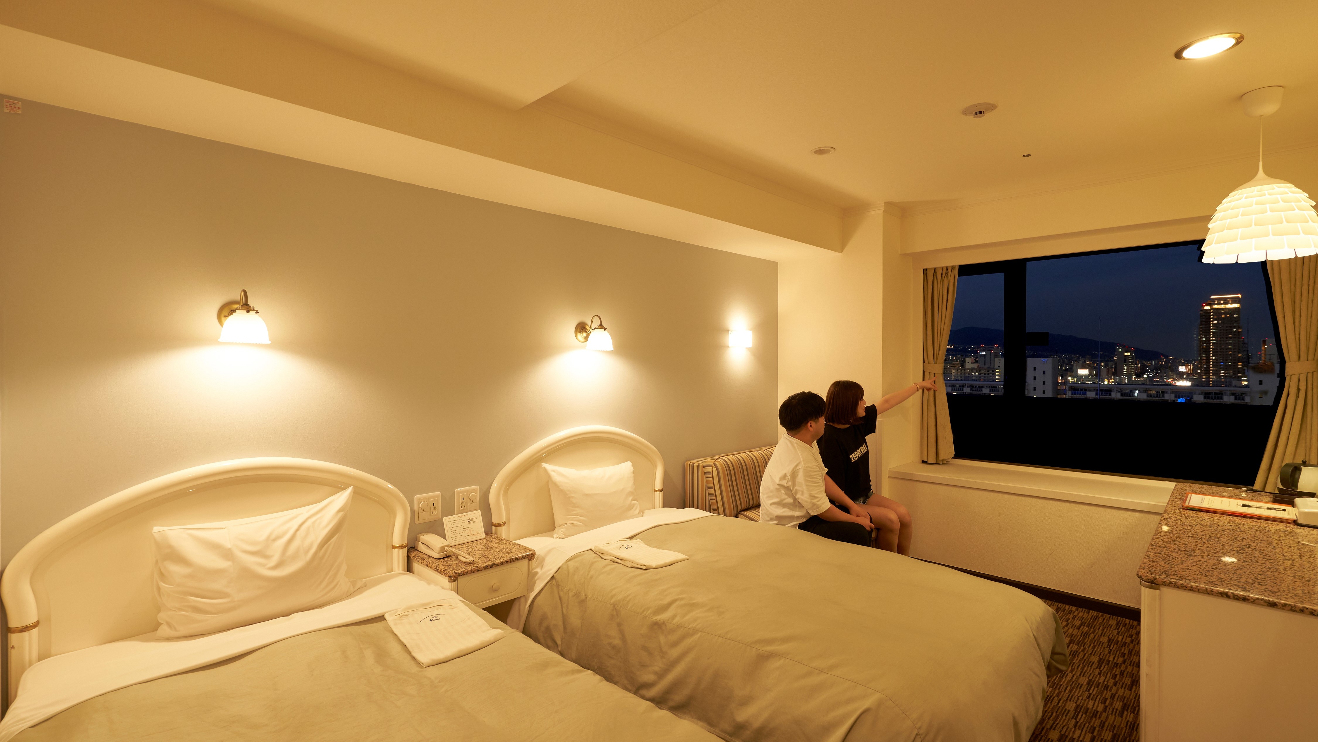 ★ [客房夜景] 從酒店高層看到的夜景被選為“神戶夜景百景”之一。