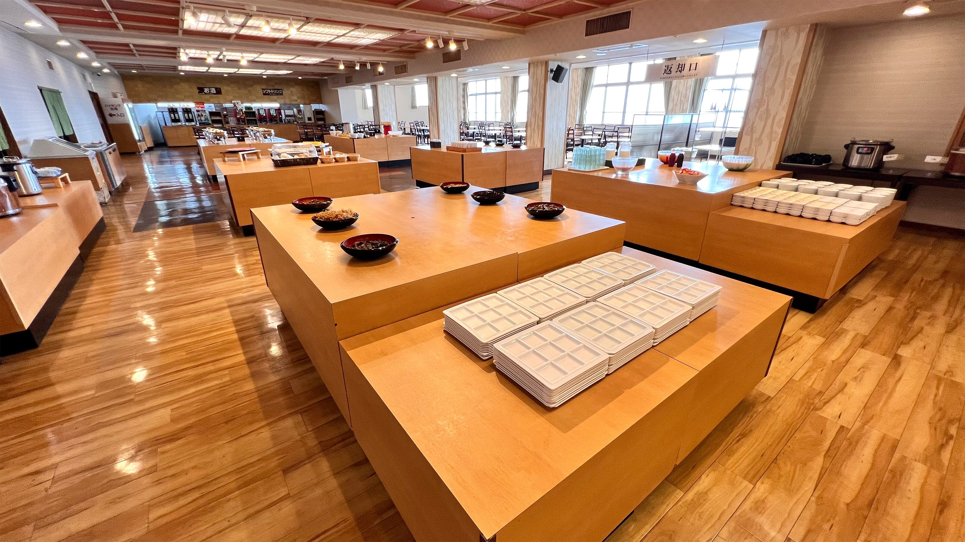 Buffet venue (breakfast)