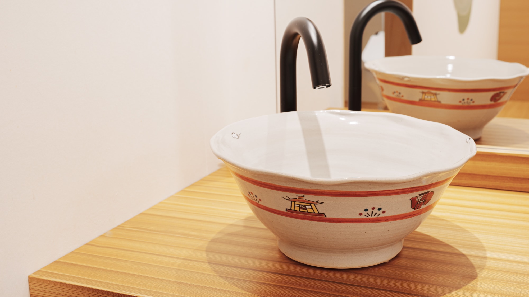 Akahada ware sink in the guest room