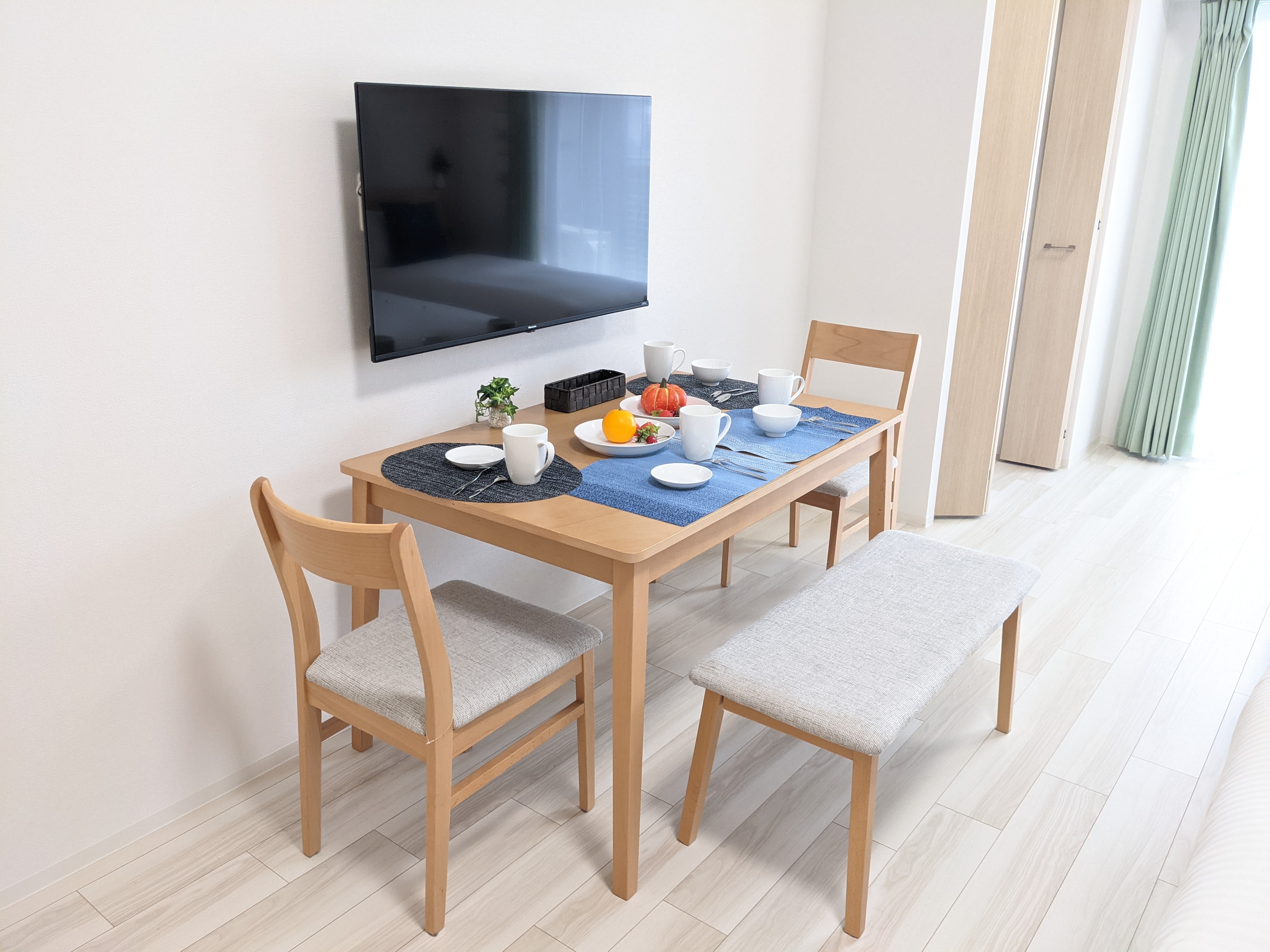 single 4 bedroom table