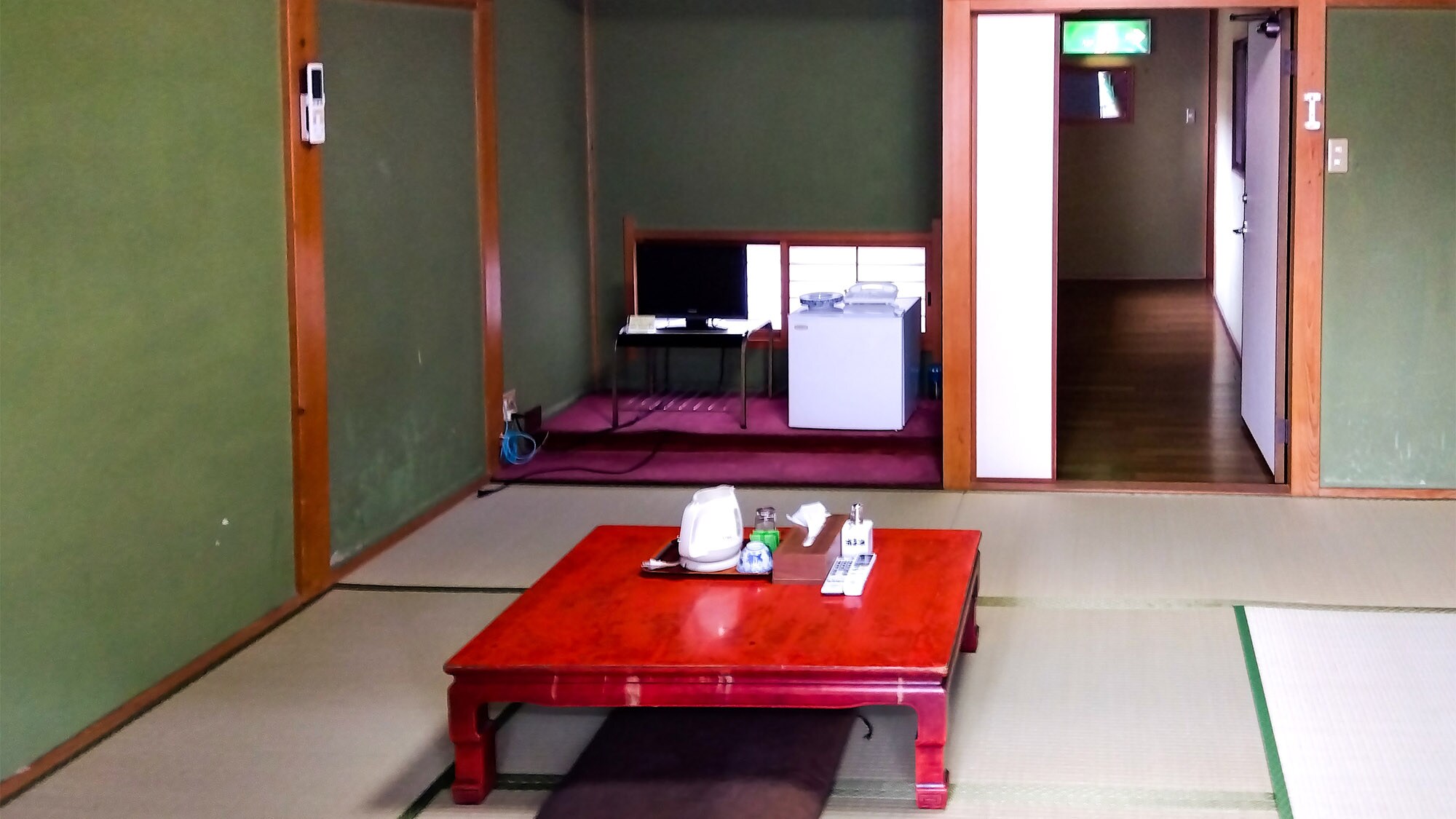 ・Example of a Japanese-style room/Please relax on the tatami mats