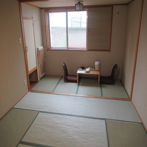 Japanese-style room 8 tatami mats [For family and group stays ♪]
