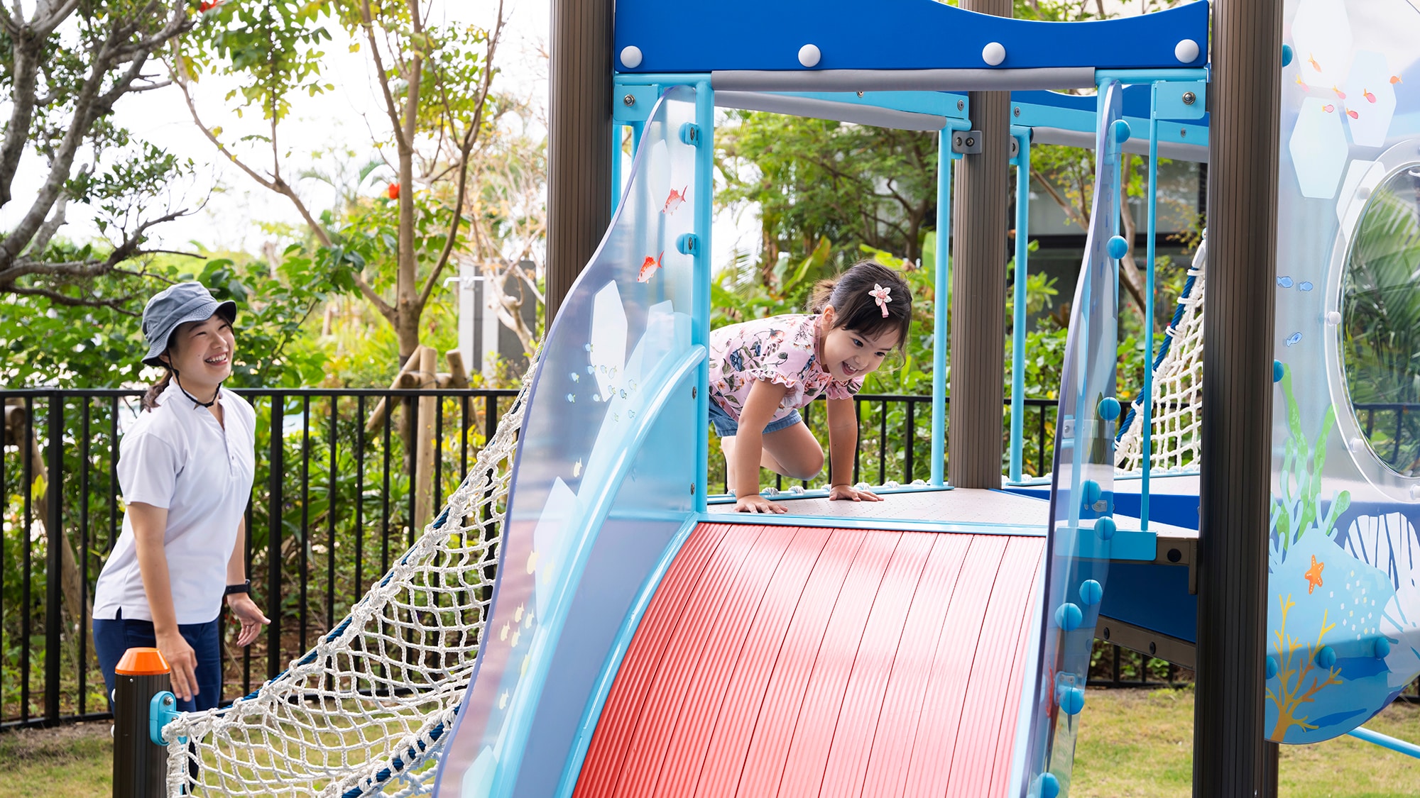 [Kids Club "Splash"] เราจะช่วยให้บุตรหลานของคุณสร้างความทรงจำที่สนุกสนานในการเดินทางของพวกเขา *จ่าย