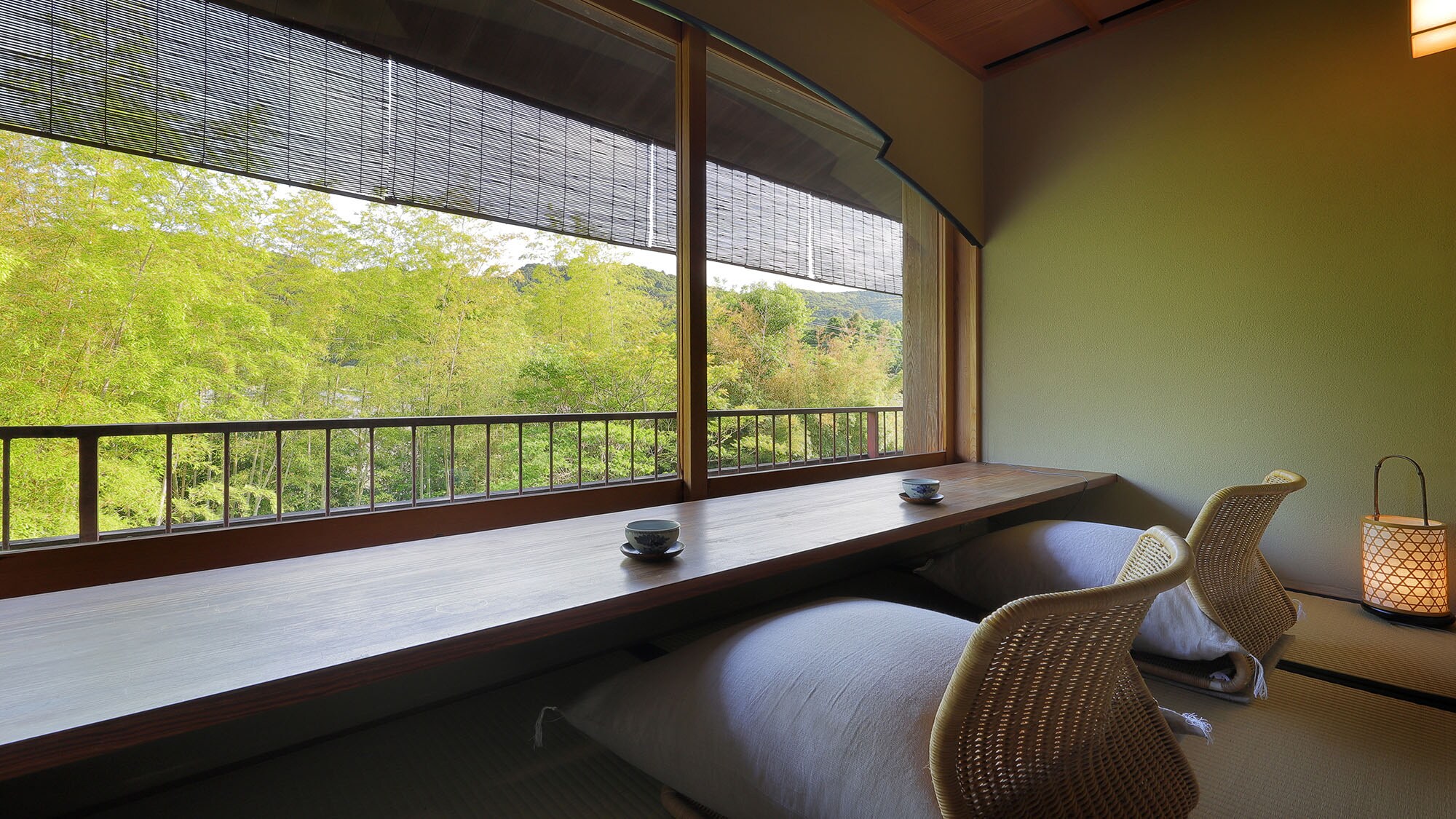 [Hatsugan no Ma] Japanese-style room with half open-air bath (90 square meters)