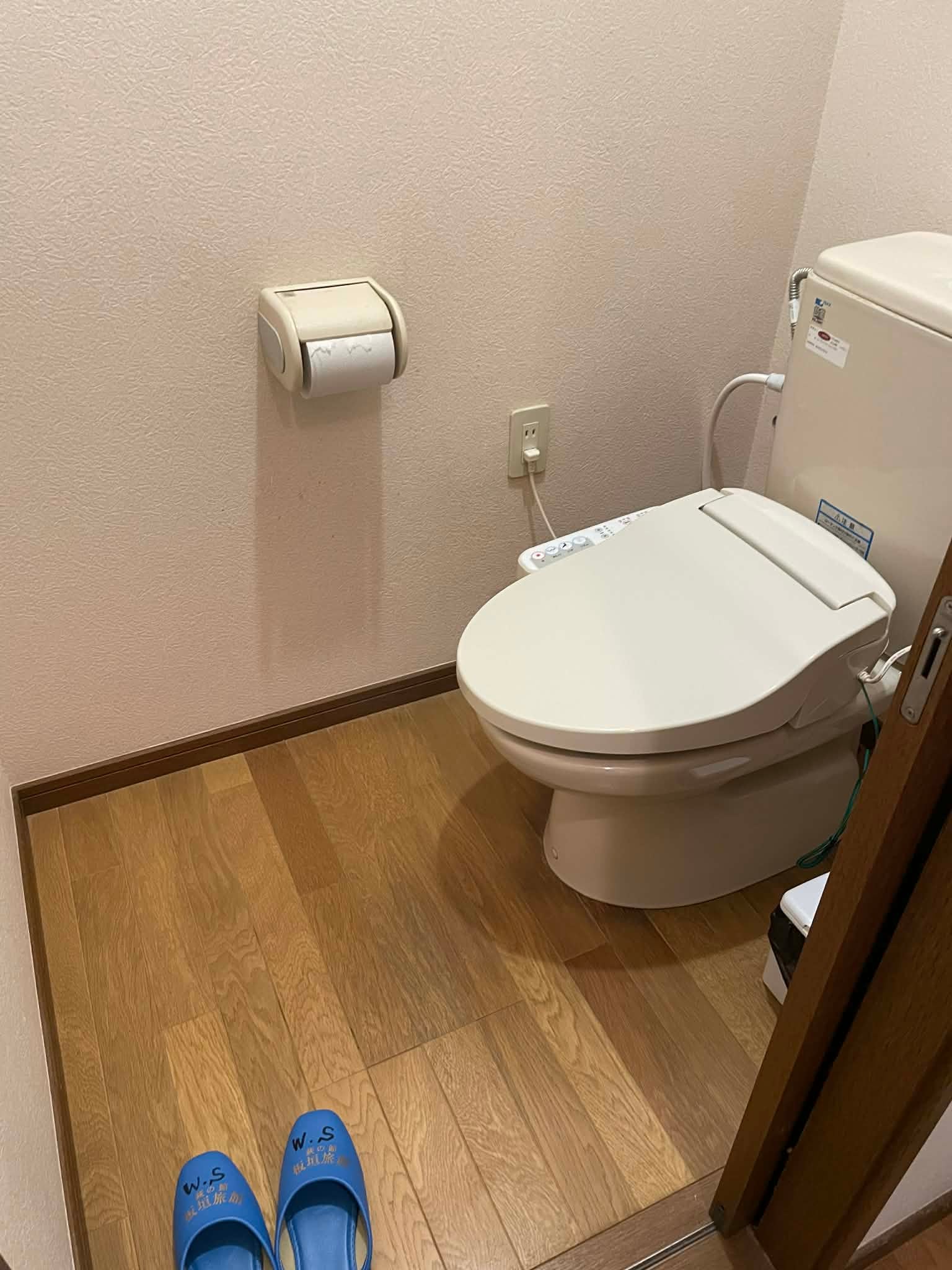 Room 7 (4 people)