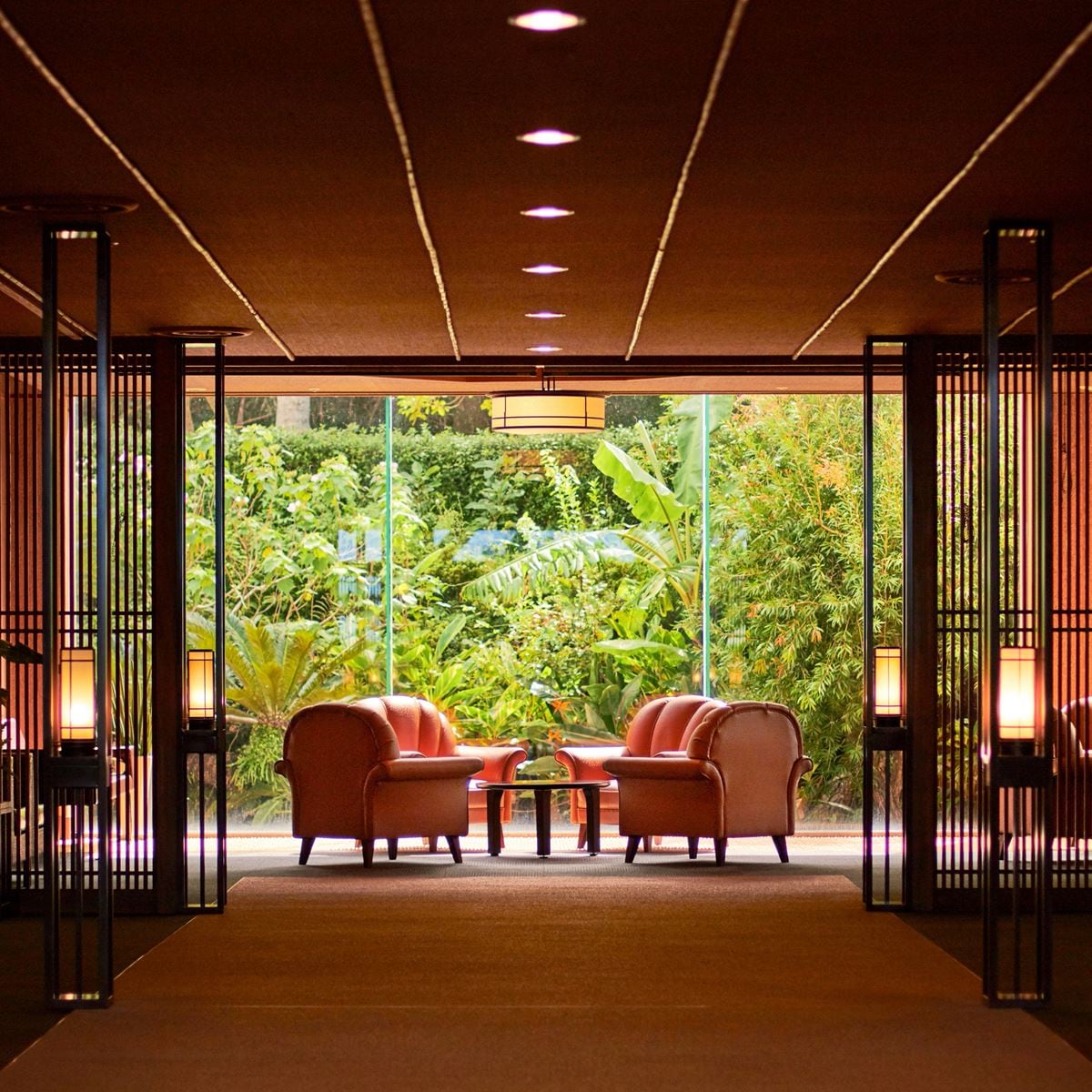 Lounge where green shines