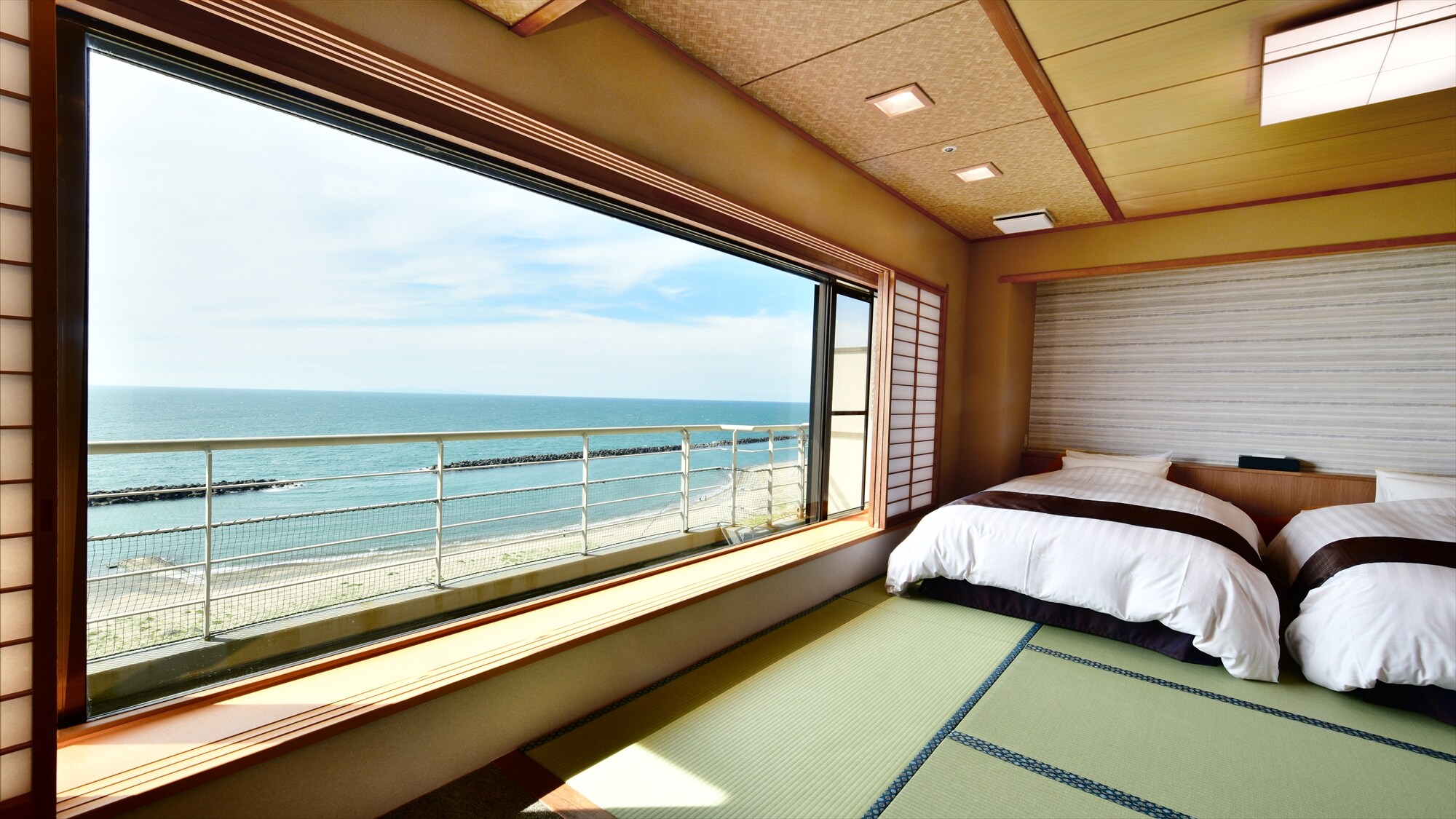 [Soyokaze-kan Kaitenro (Phòng ngủ kiểu Nhật)] Một căn phòng kiểu Nhật có hai giường đơn trong một căn phòng kiểu Nhật rộng 13 chiếu tatami.