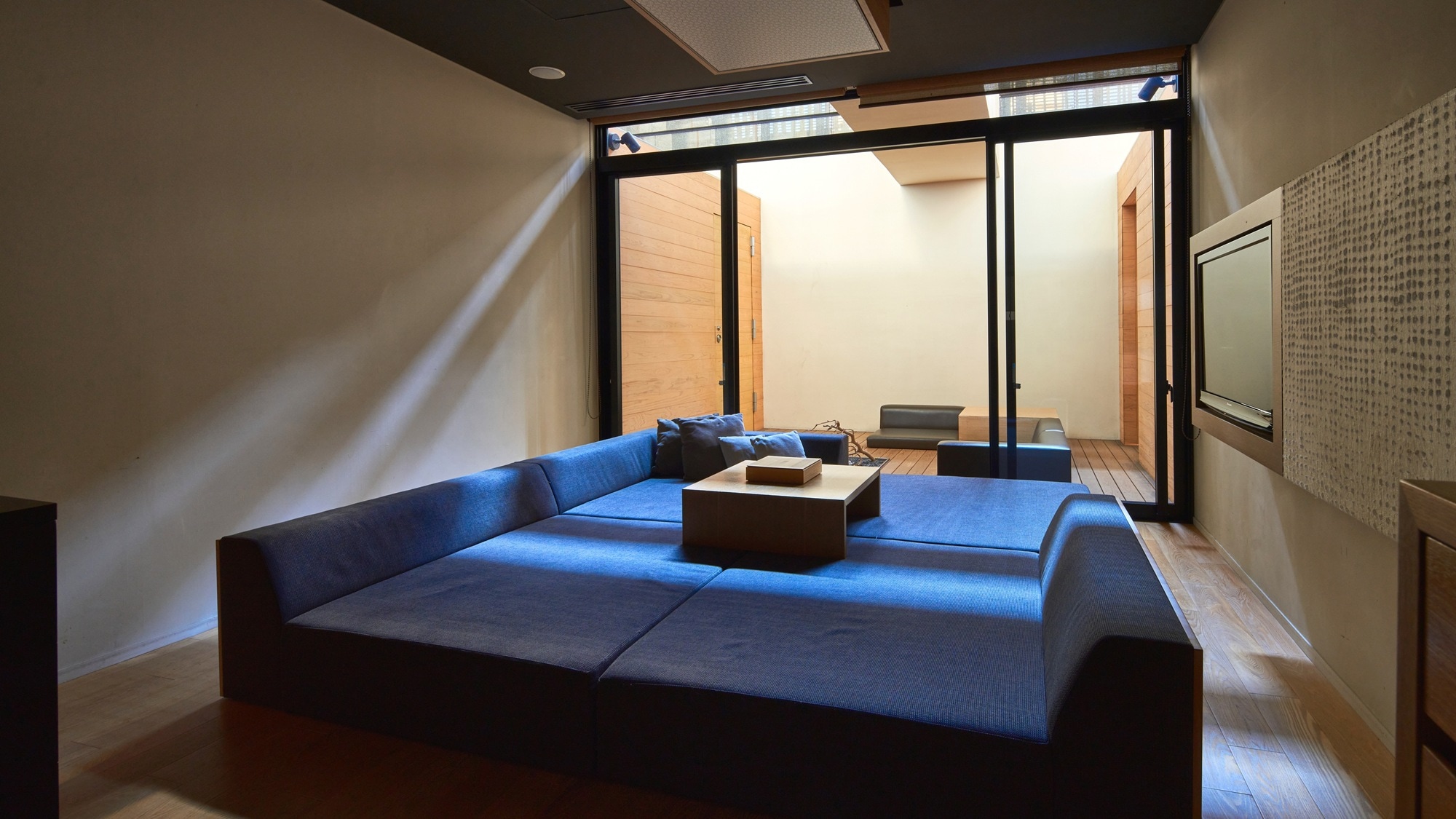 Annex Maisonette Room: Living Room