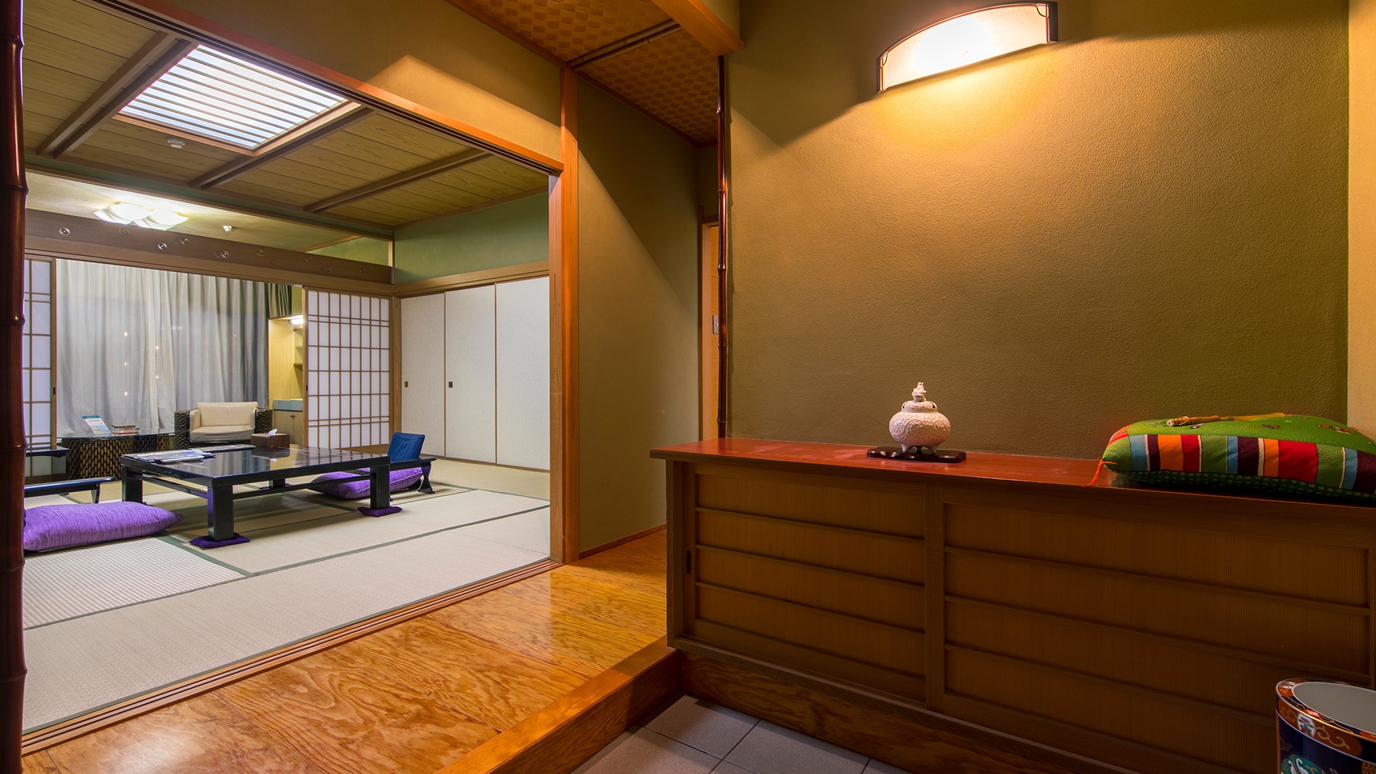 Sea side [Special room 1 room] Japanese-style room 12 tatami mats 34 square meters (entrance)