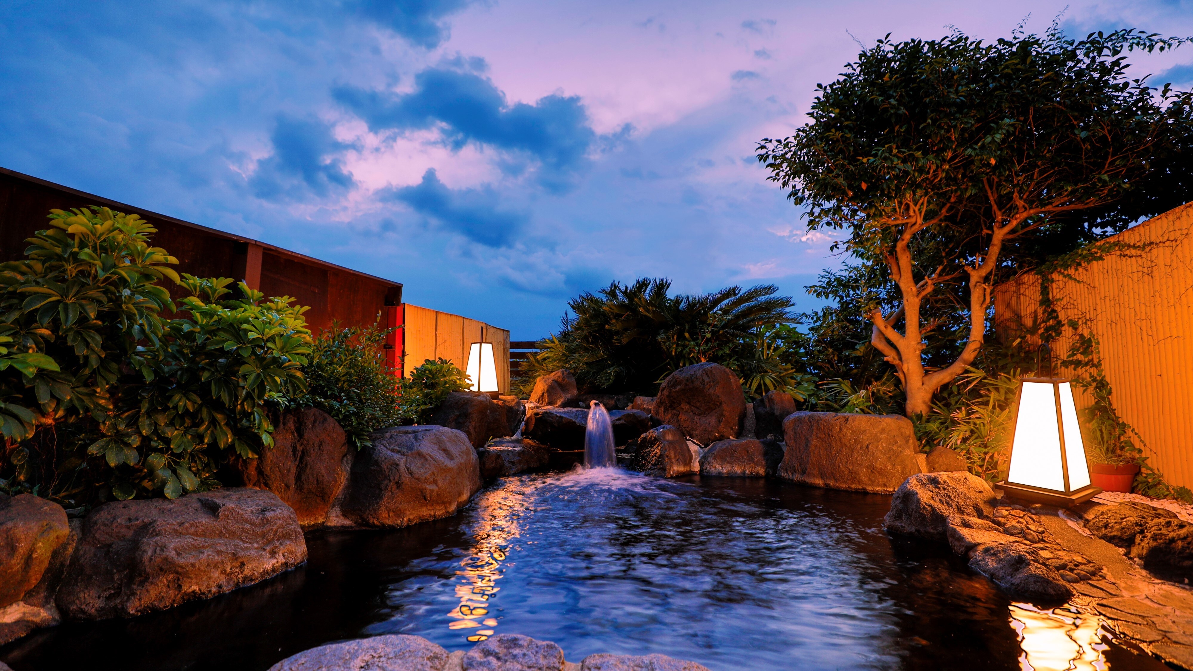 [Private open-air bath] If the weather is clear, you can enjoy a bath while looking at the starry sky at night.