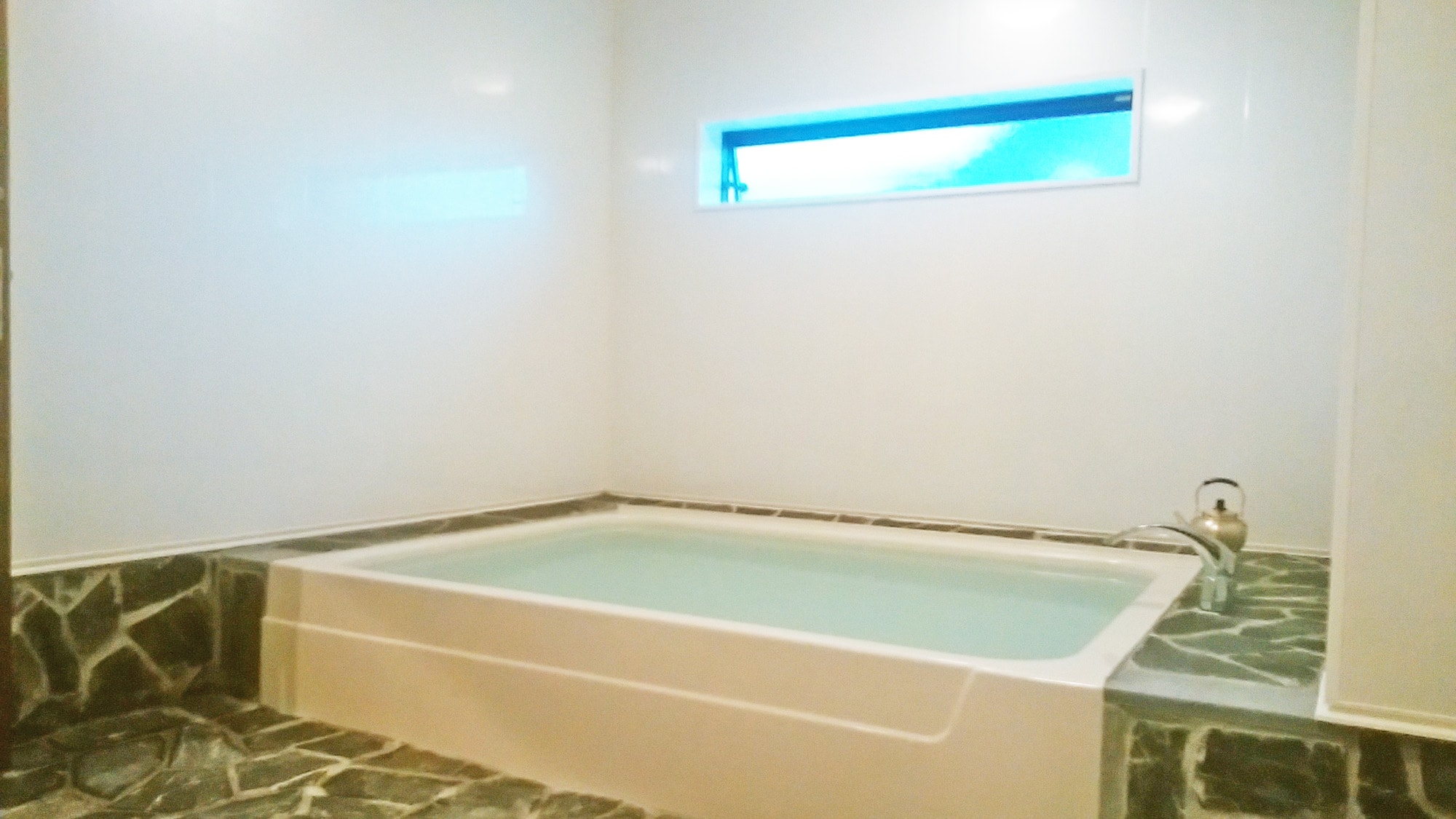 *Renovated in December 2016! Enjoy the natural chloride hot spring waters of Kira Onsen in a private setting.