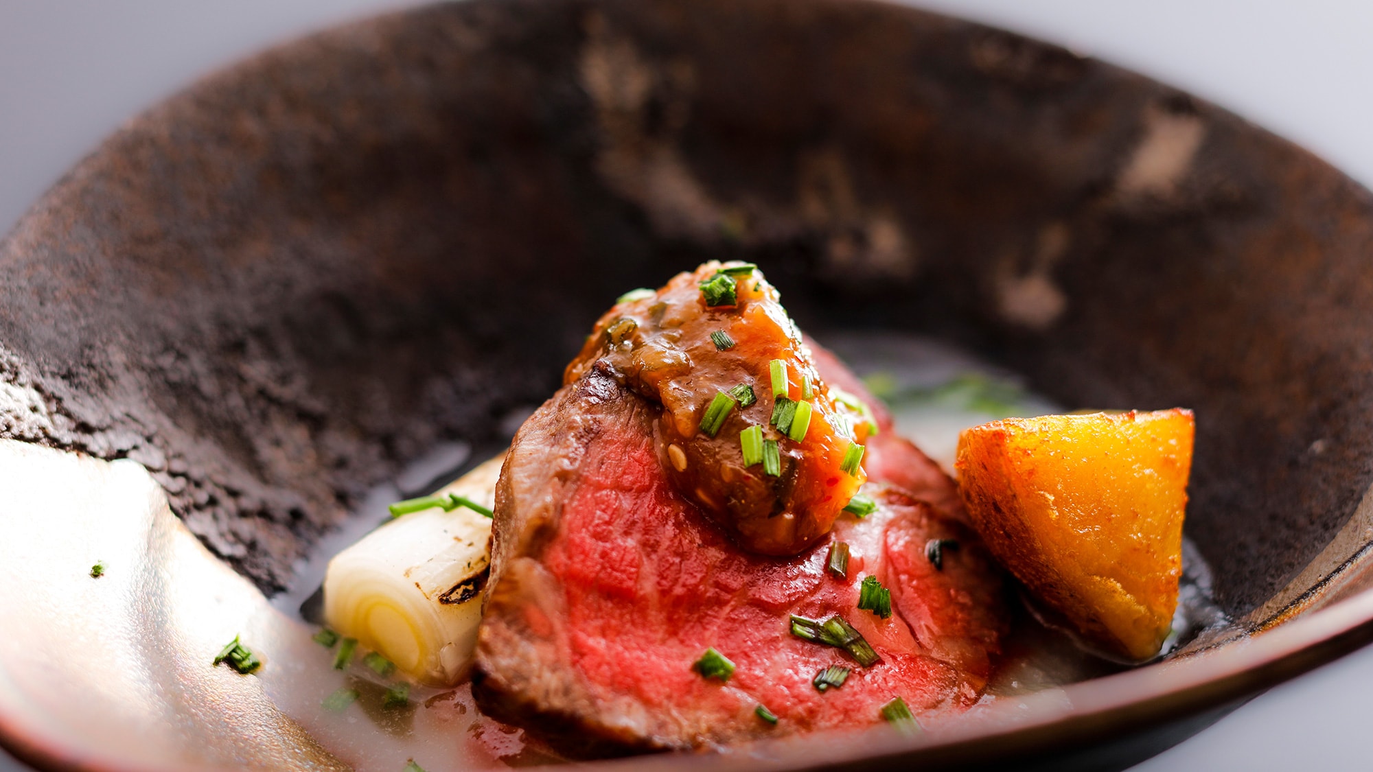[Hama Kaiseki yang Ditingkatkan] Hidangan panggang: daging sapi wagyu Himeji