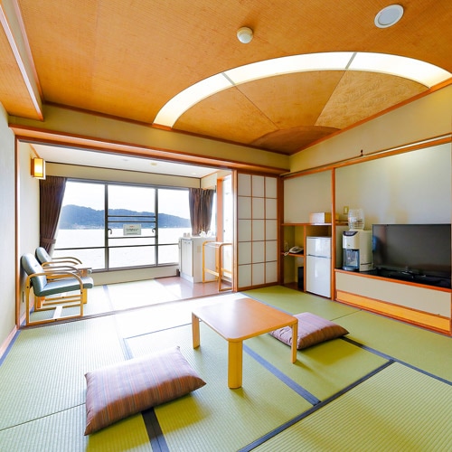 Japanese-style room 10 tatami mats / non-smoking