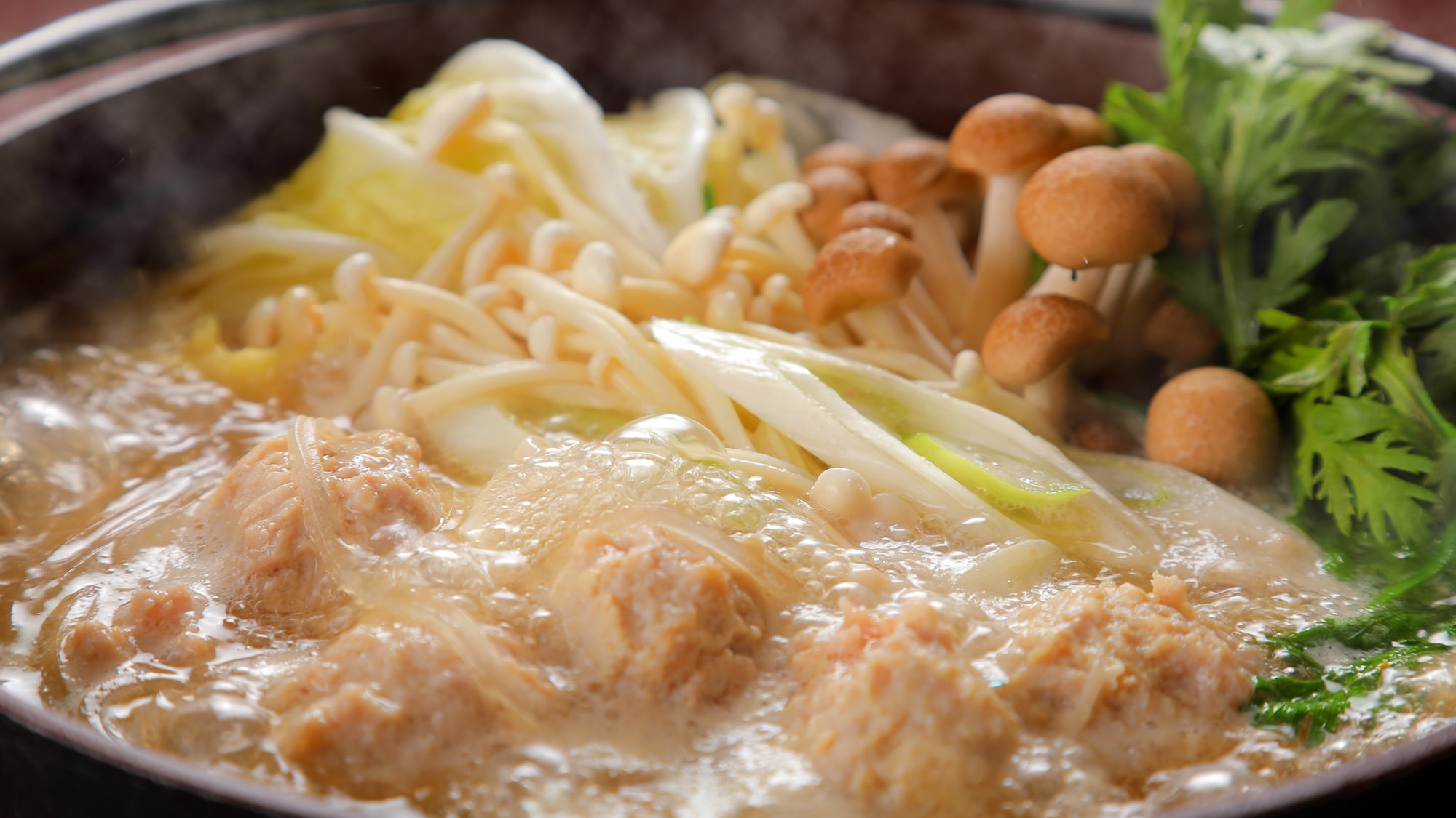 Lẩu gà áp chảo