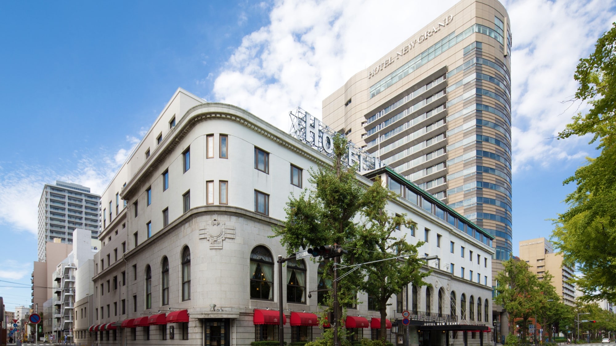 Hotel New Grand exterior 1