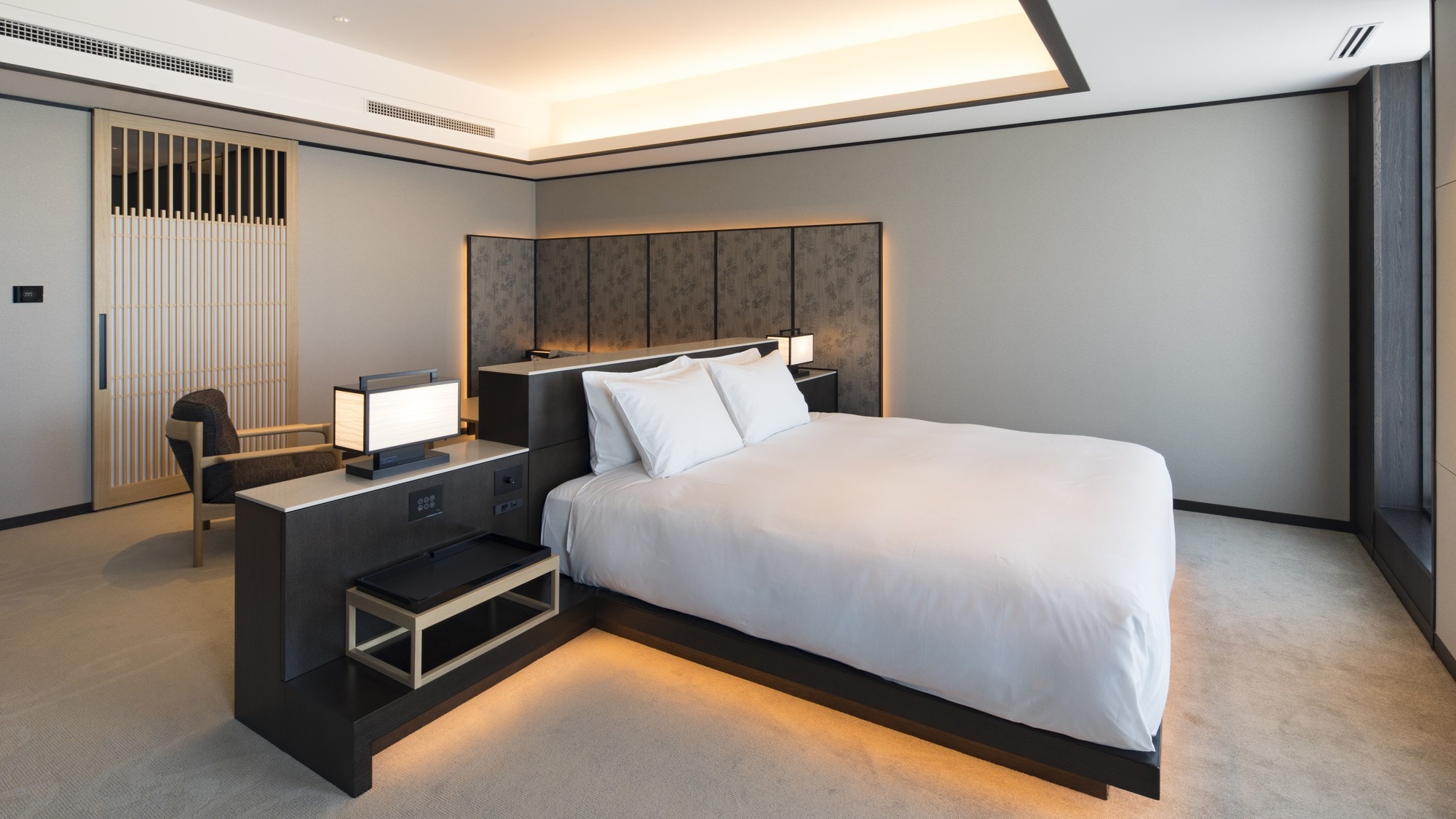 Junior suite room (non-smoking, 63 square meters)
