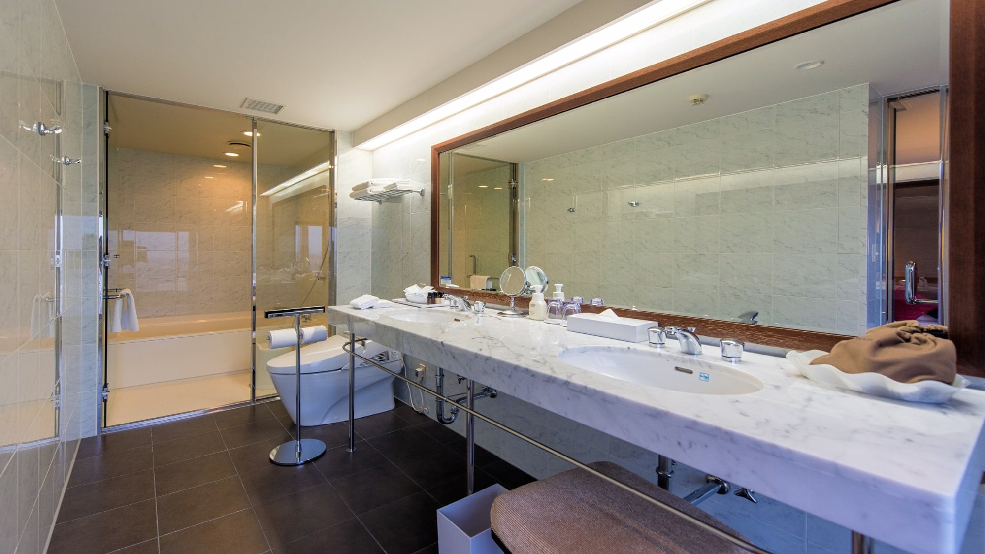 [Premier Floor] Bathroom