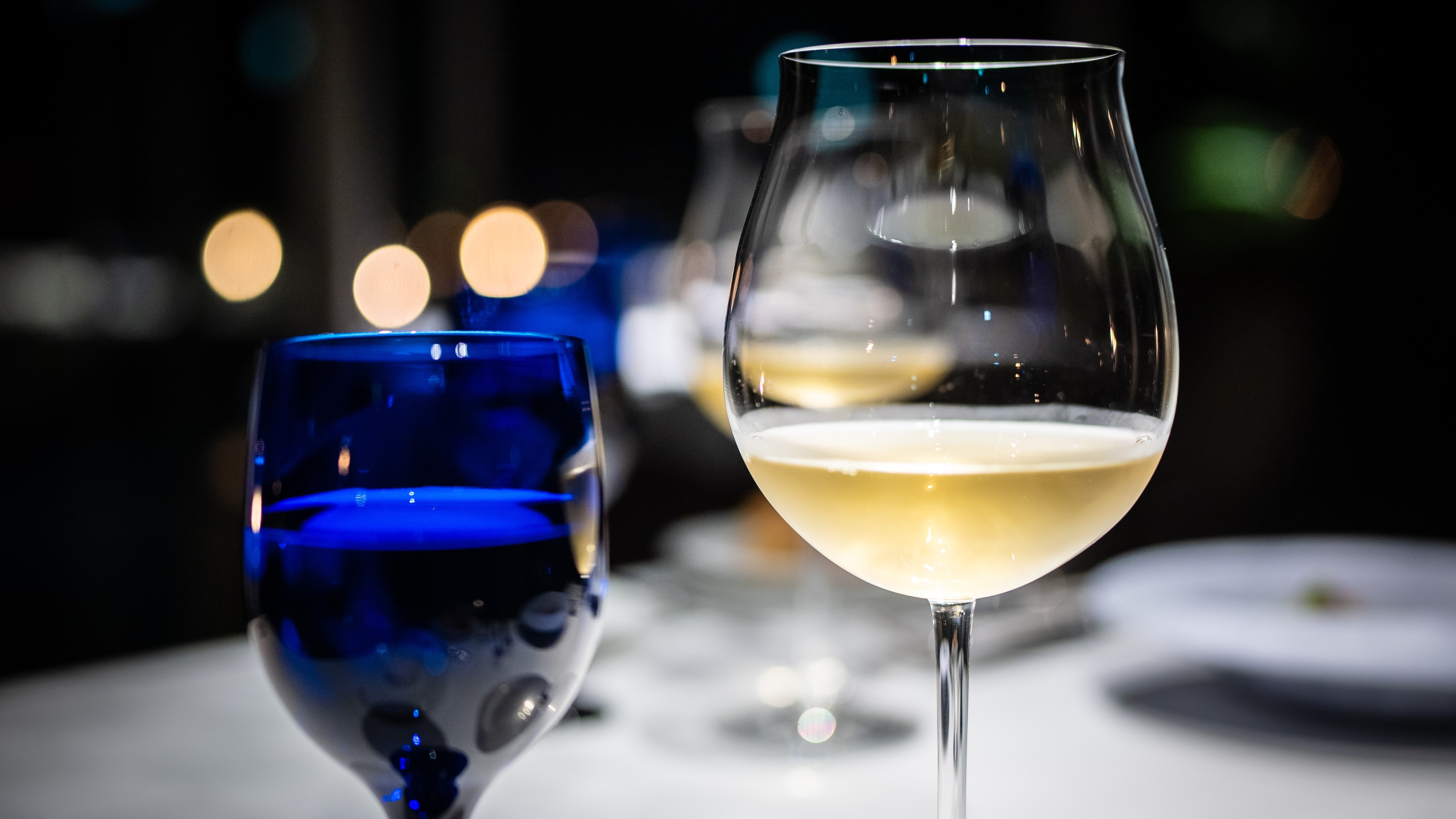 [Dinner/French cuisine] We also offer drinks that go well with your meal.