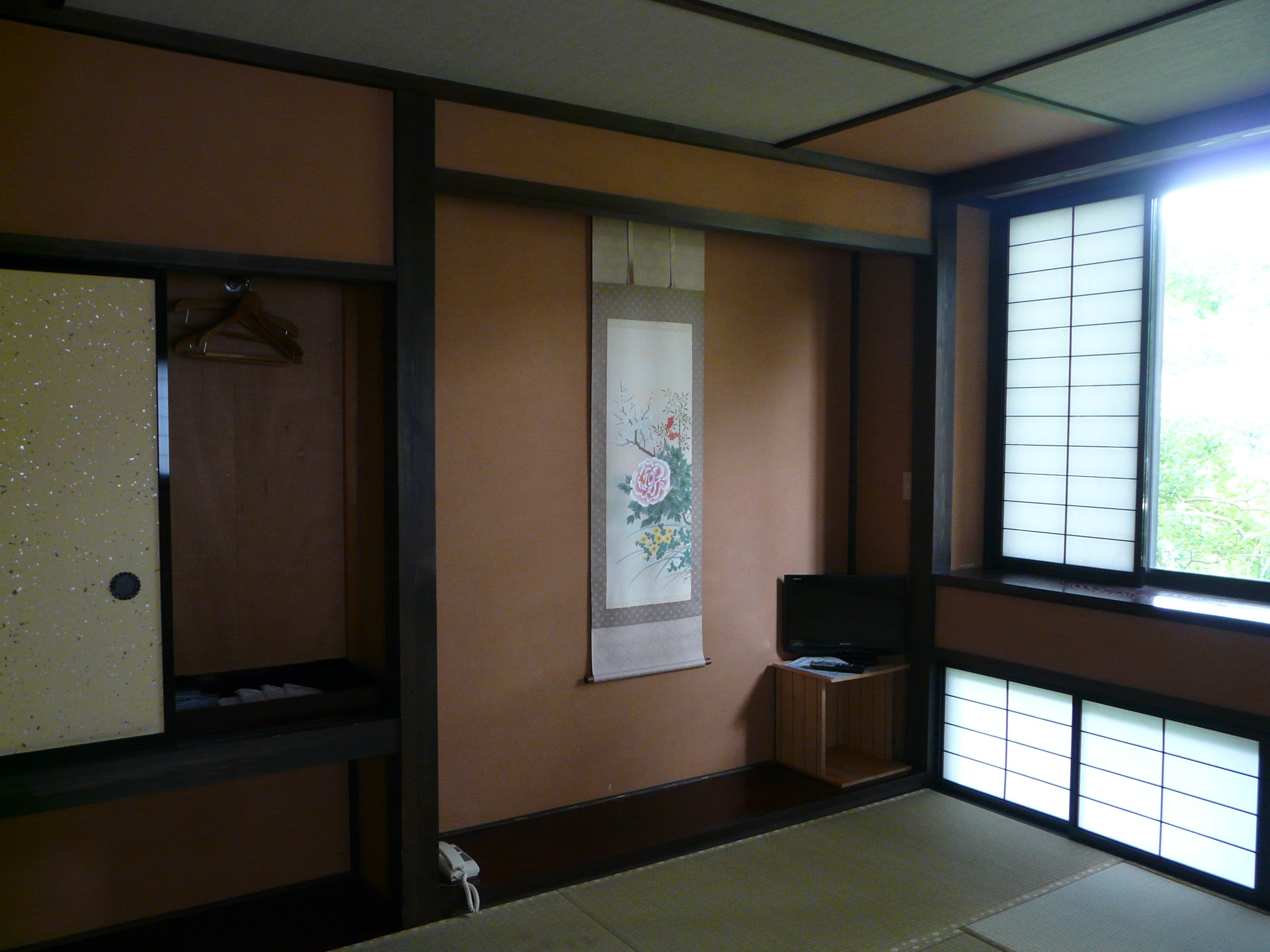 Japanese-style room