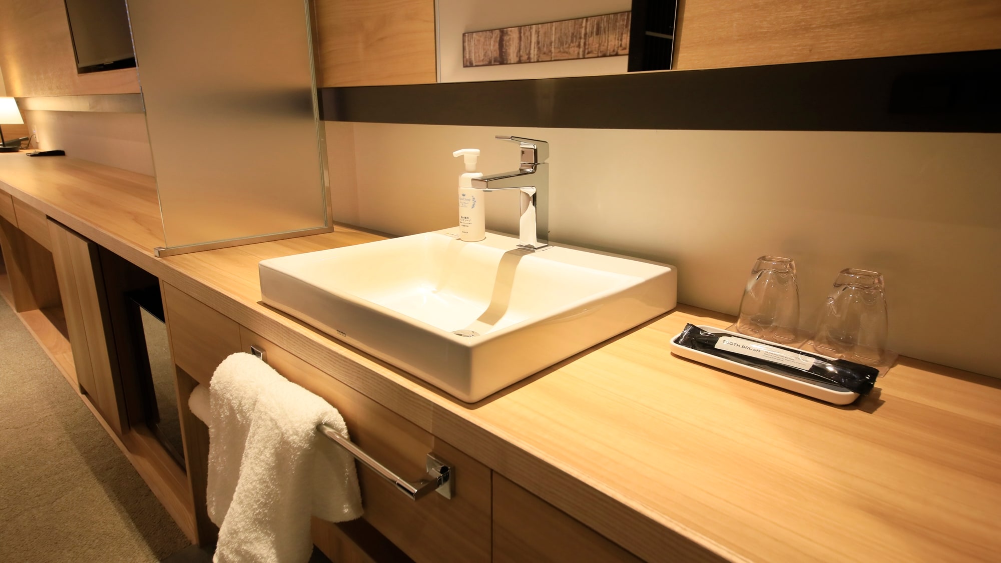 Standard twin room example