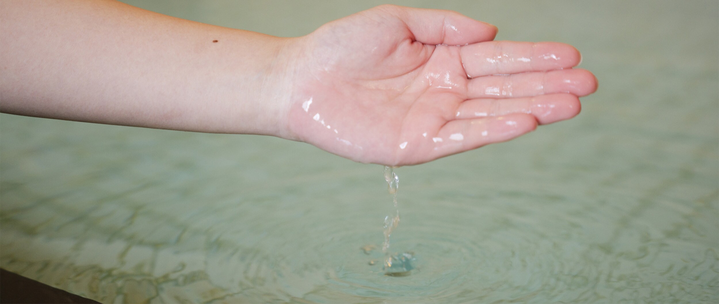 [Private source] The thick spring quality is also said to be a hot spring for beautiful skin.